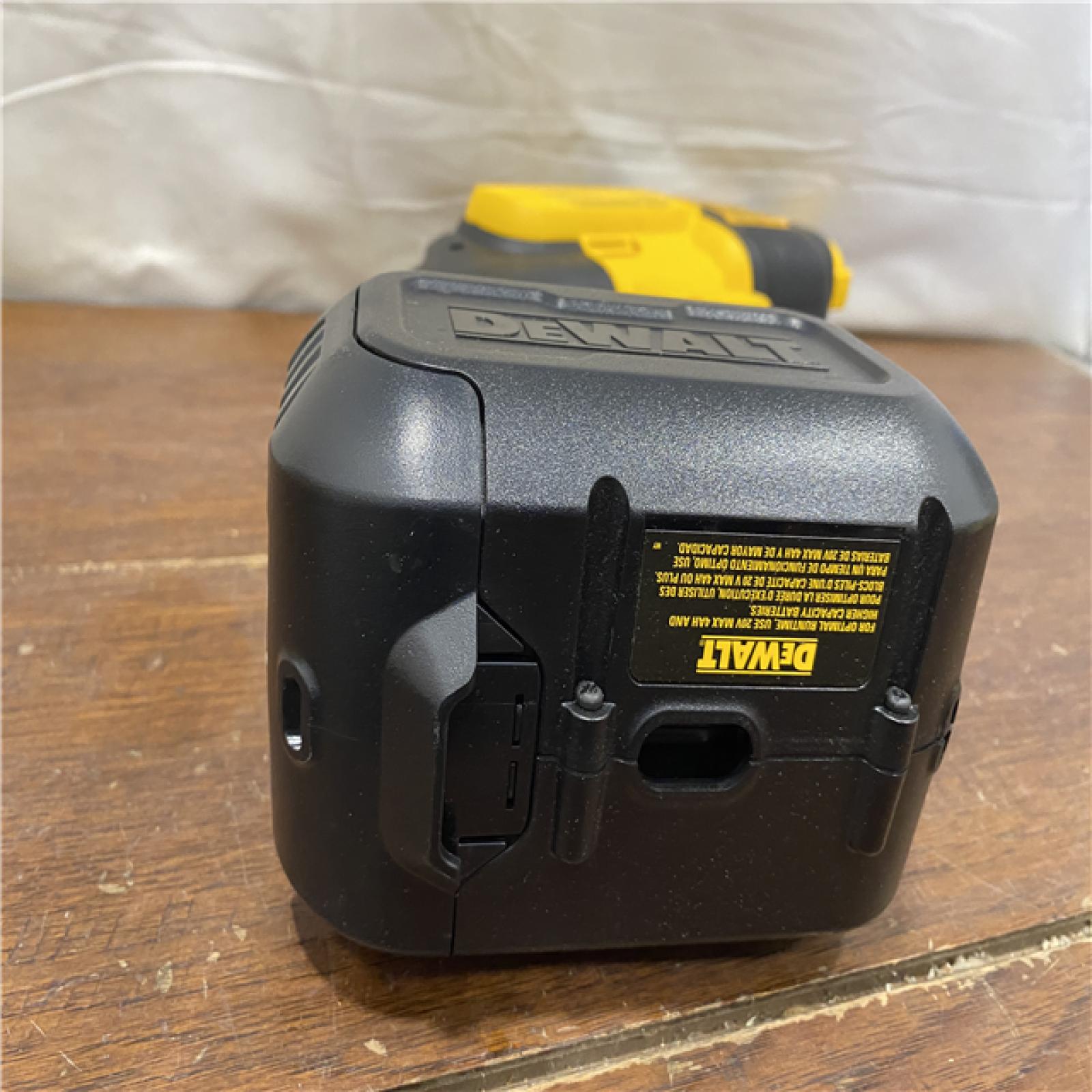 AS-IS Dewalt 20V 550 PSI  1 GPM Cordless Power Cleaner W/ 4 Nozzles Tool-Only DCPW550B