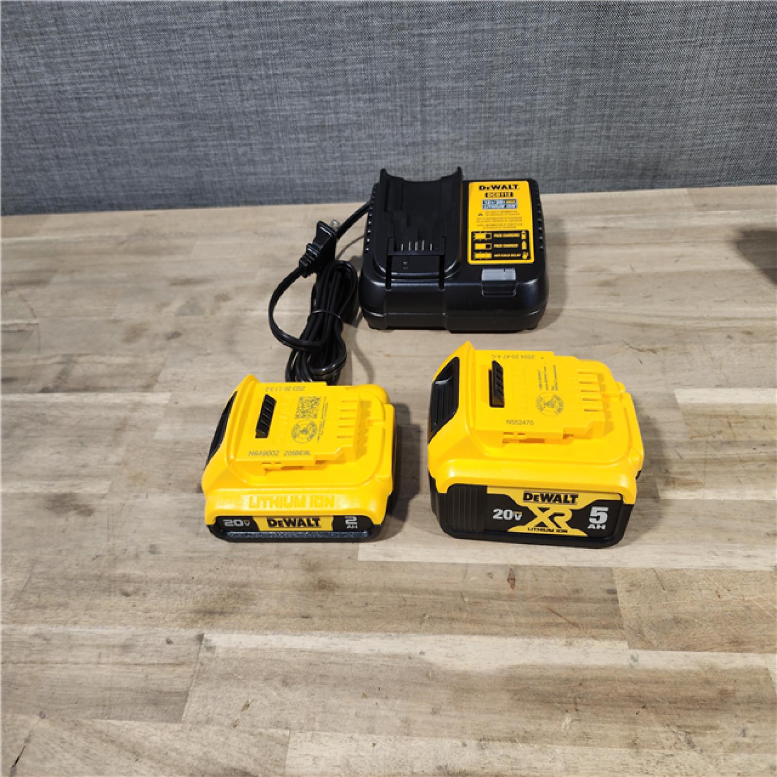 HOUSTON LOCATION - AS-IS DEWALT 3 TOOL COMBO KIT W/ (2) BATTERY & CHARGER