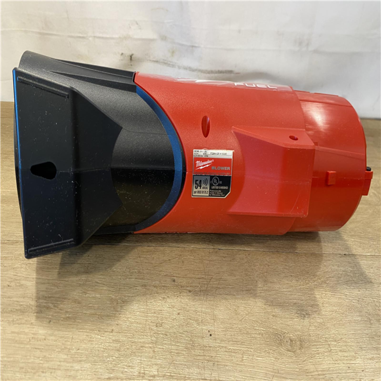 AS-IS Milwaukee  FUEL 120 MPH 500 CFM 18V Brushless Cordless Battery Powered Leaf Blower Kit