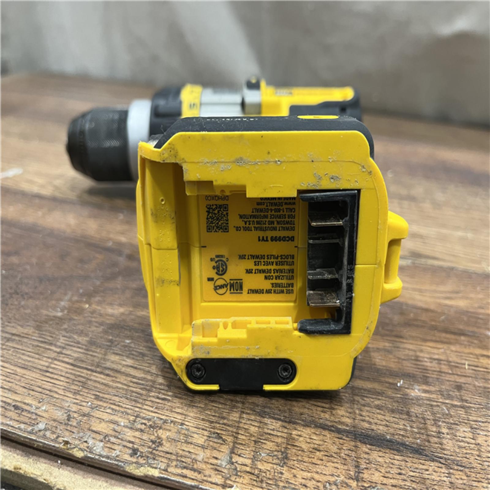 AS-IS DEWALT 20V MAX Cordless Brushless Hammer Drill/Driver 2 Tool Combo Kit with FLEXVOLT ADVANTAGE