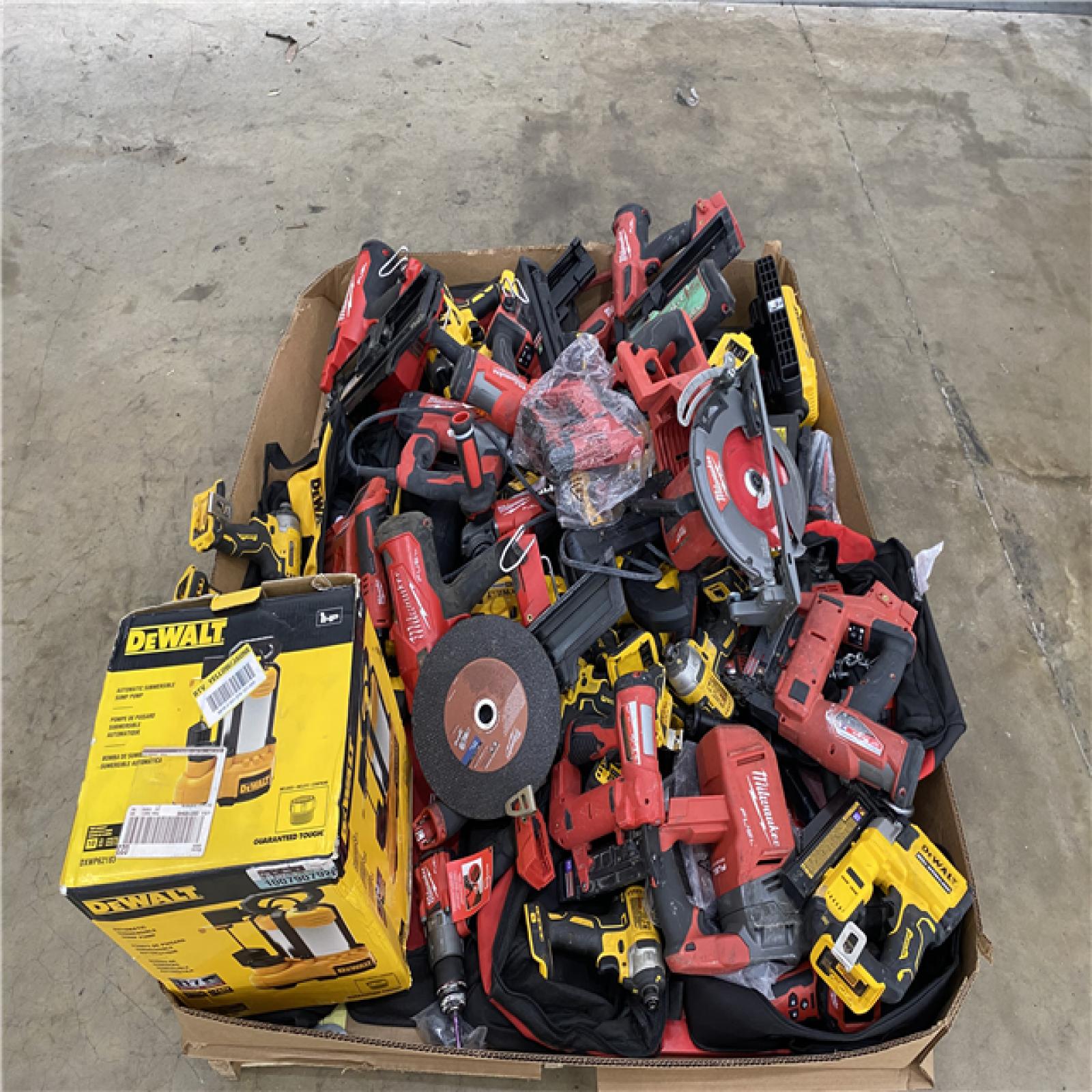 Houston Location AS IS - Tool Pallet