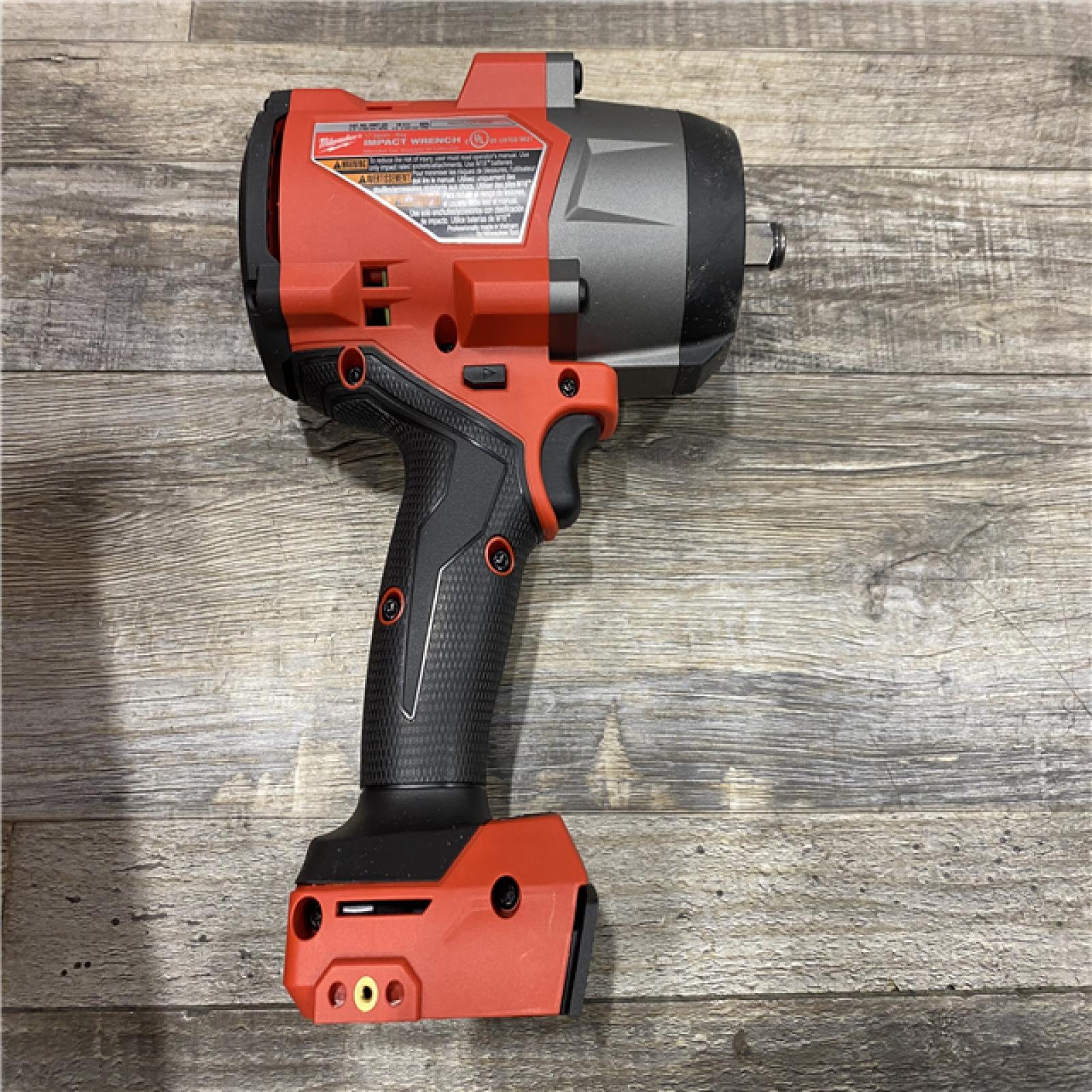 AS-IS Milwaukee FUEL 18V Lithium-Ion Brushless Cordless 1/2 in. Impact Wrench w/Friction Ring Kit