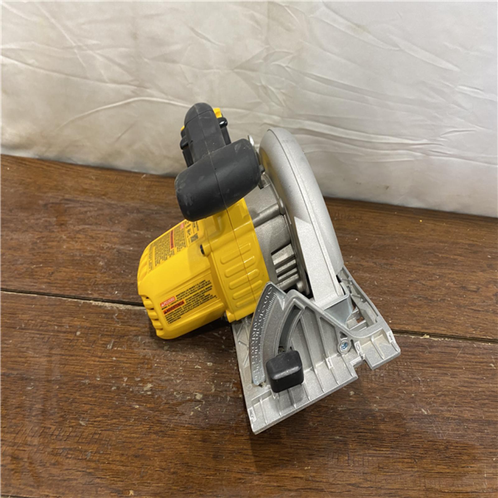 AS-IS DEWALT 6-1/2'' 165MM CIRCULAR SAW