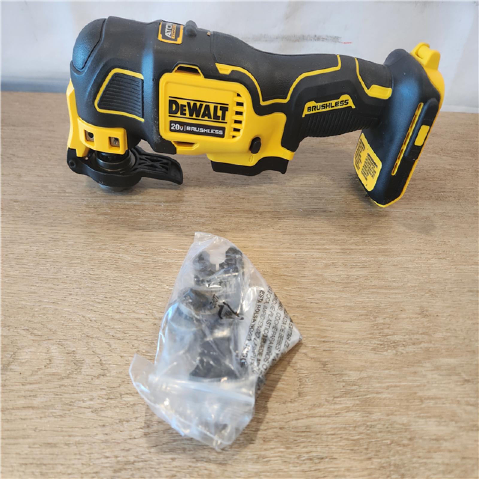 AS-IS- DEWALT ATOMIC 20V MAX* Oscillating Tool Cordless Oscillating Tool Only