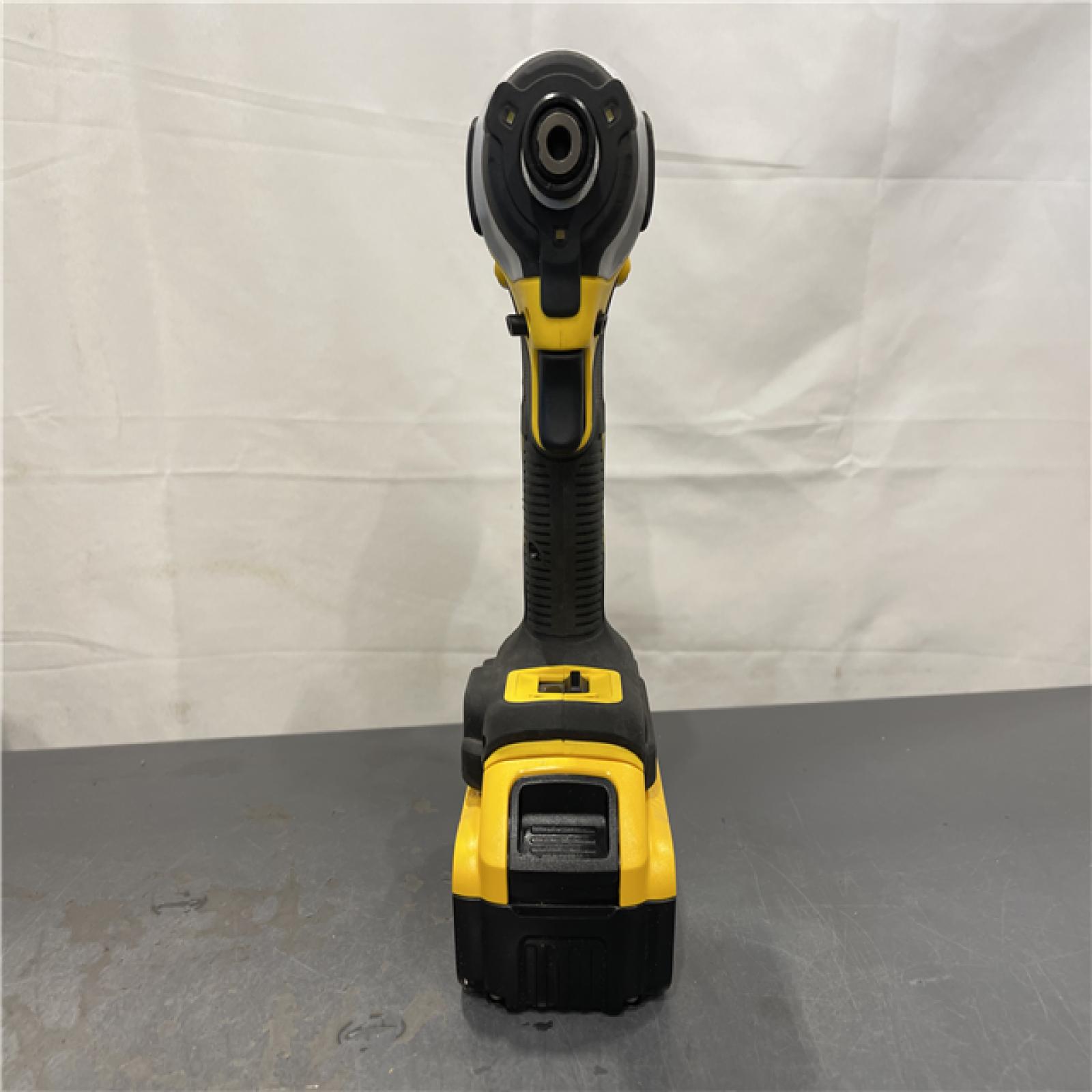 AS-IS - DEWALT ATOMIC 20V MAX Lithium-Ion Cordless 1/4 in. Brushless Impact Driver Kit