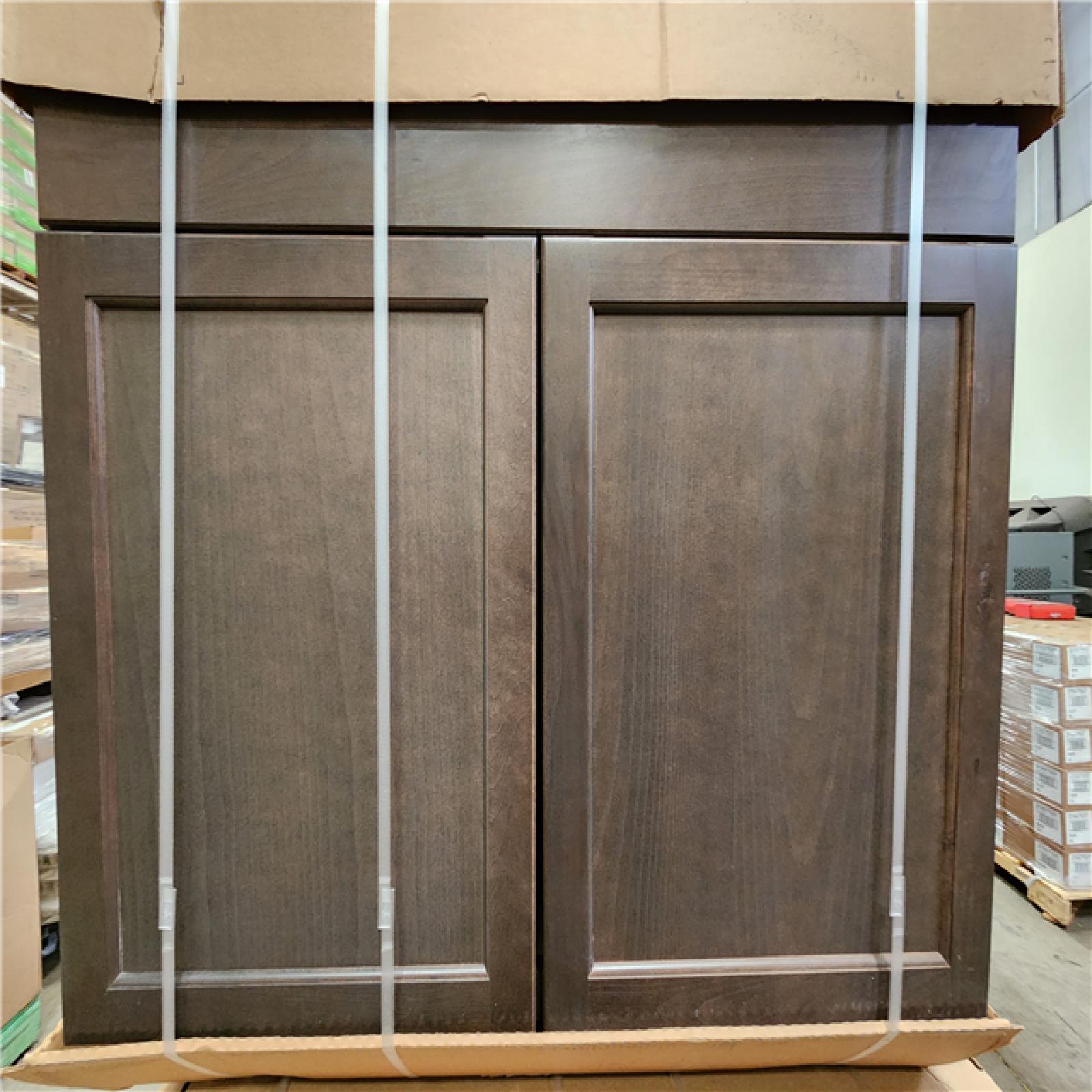 Phoenix Location Hampton Bay Shaker Assembled Bathroom/Kitchen Cabinet in Brindle Pallet (7 Cabinets)