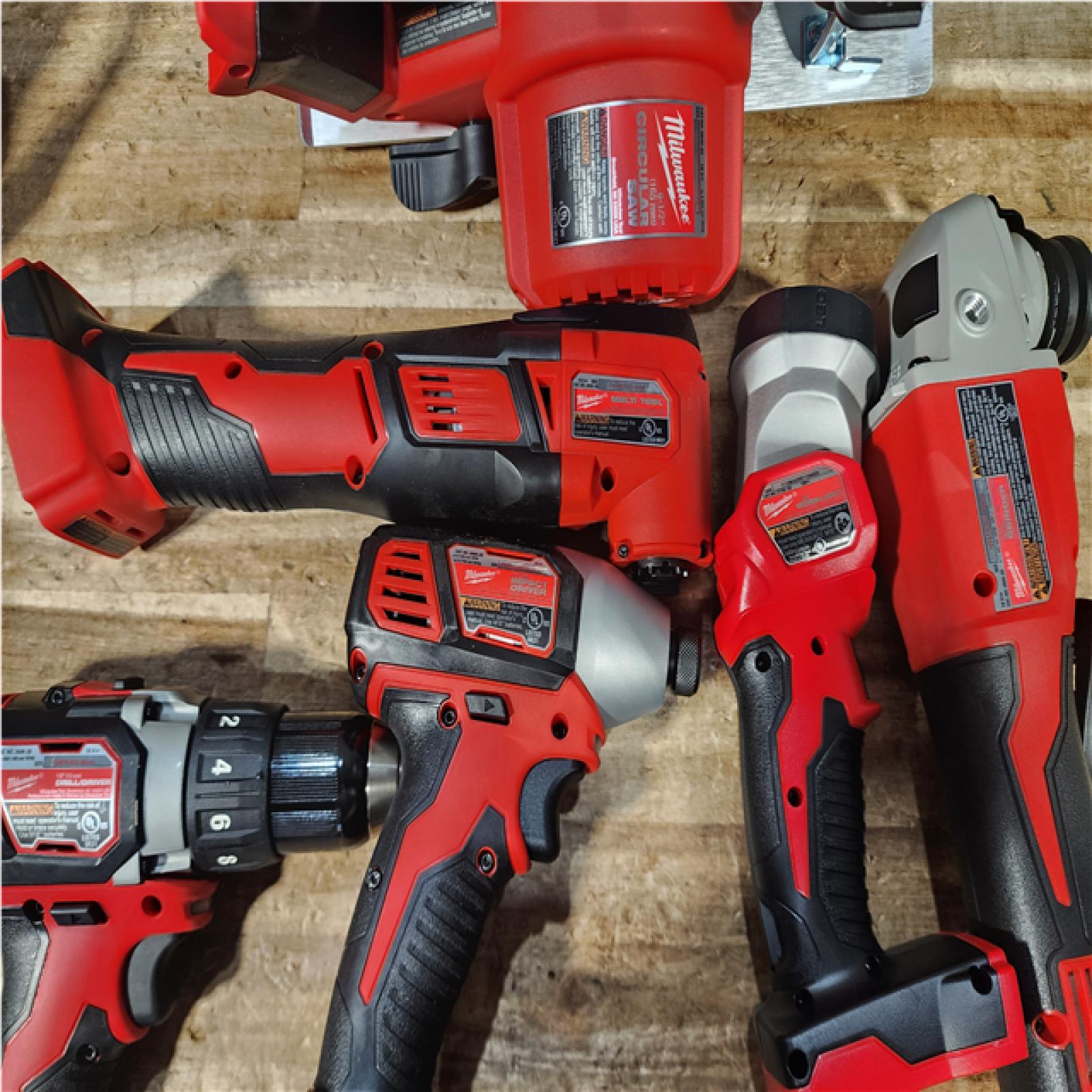 Houston Location AS-IS M18 18-Volt Lithium-Ion Cordless Combo Kit (6-Tool) with 2-Batteries  Charger and Tool Bag