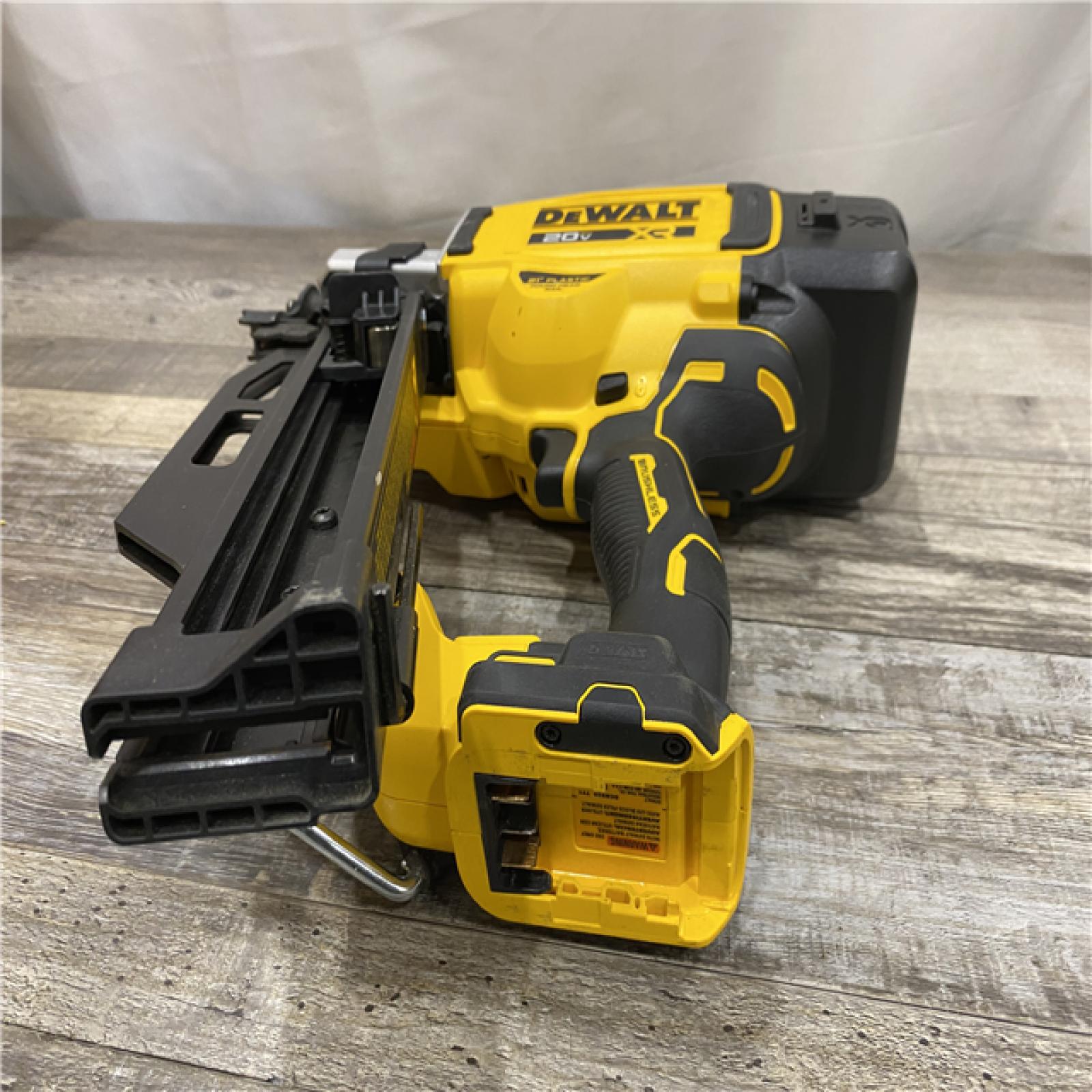 AS-IS DEWALT 20-Volt 21° Cordless Framing Nailer (Tool-Only)