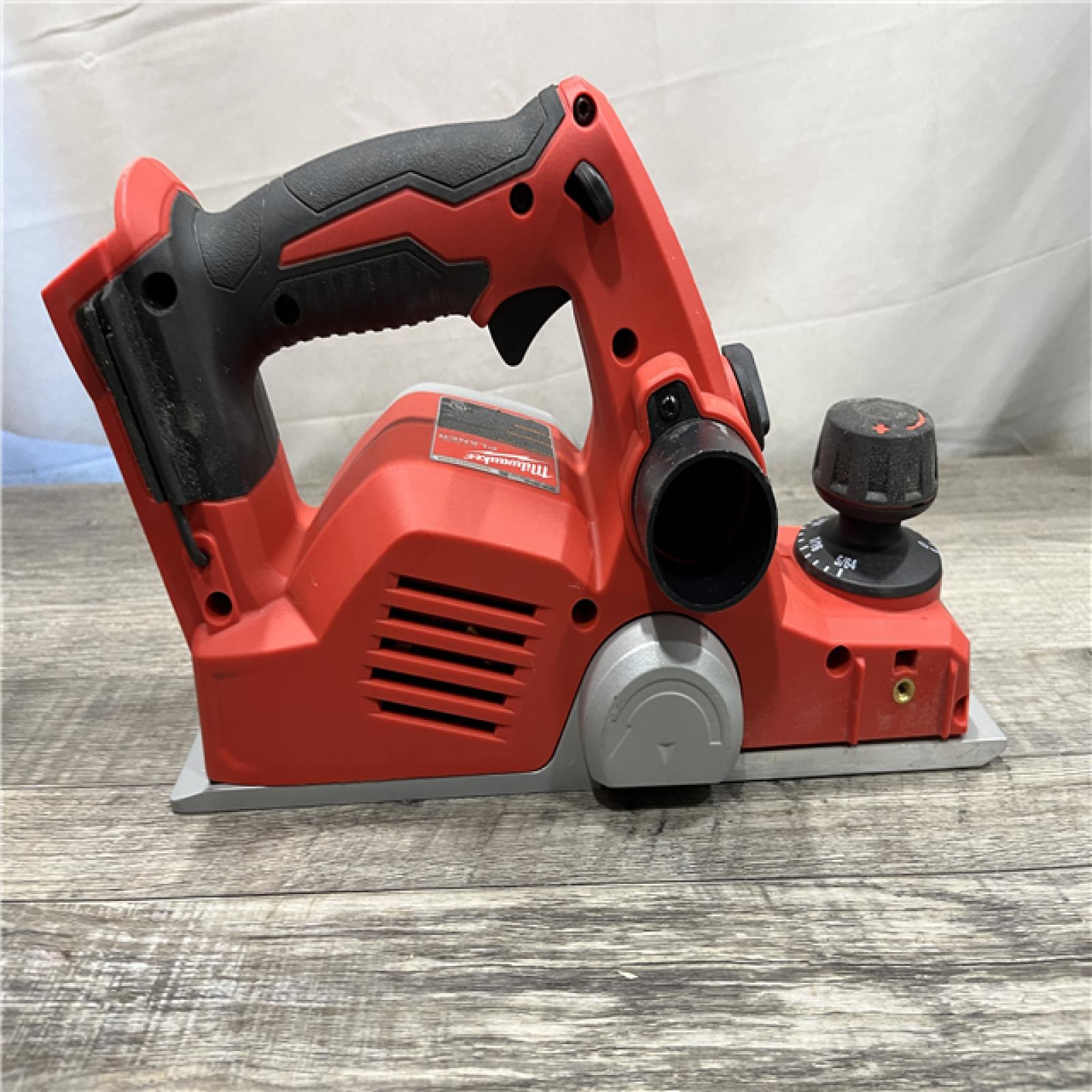 AS-IS Milwaukee 18V Lithium-Ion Cordless 3-1/4 in. Planer (Tool-Only)
