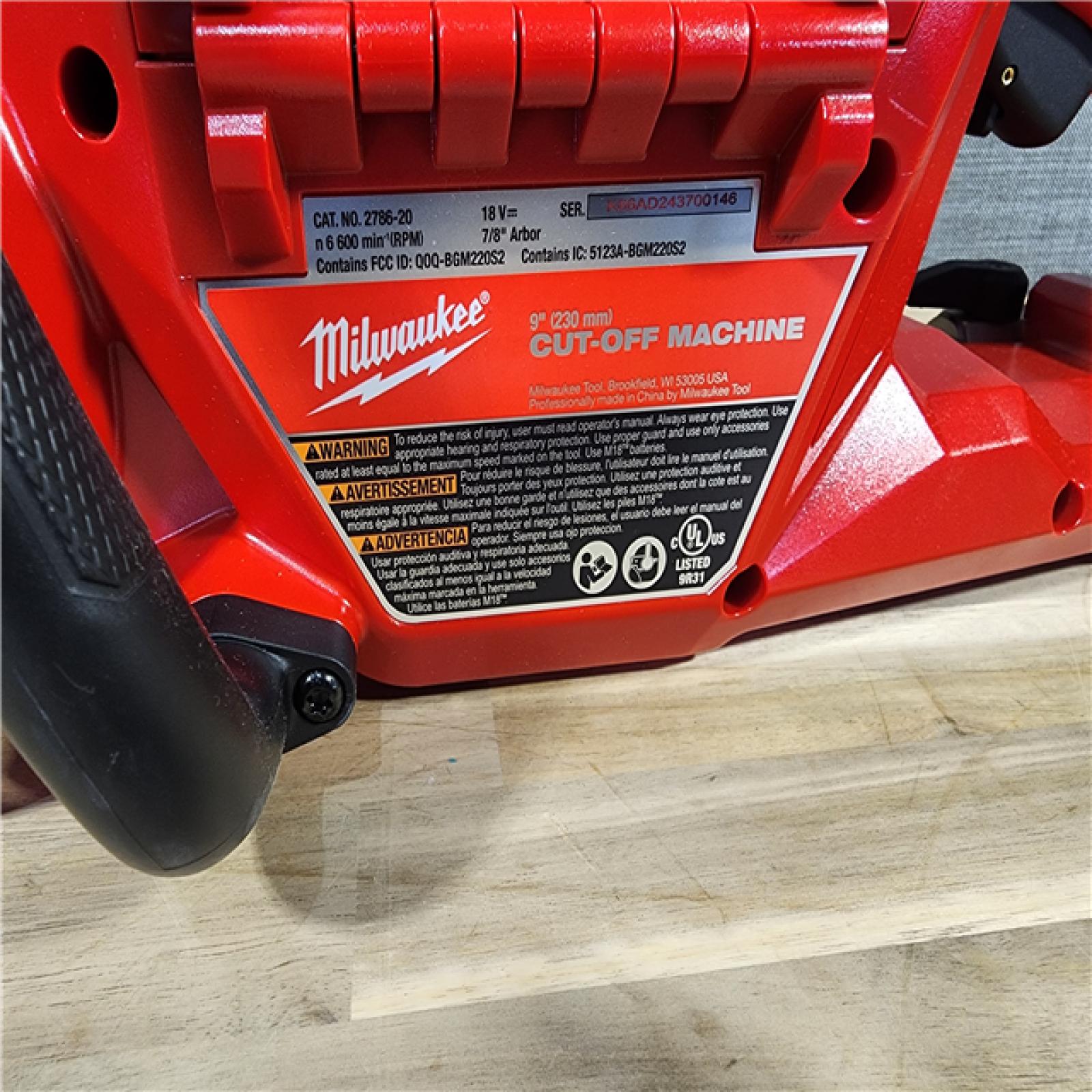 HOUSTON LOCATION - AS-IS Milwaukee 2786-20 M18 FUEL Lithium-Ion 9 in. Cut-Off Saw W/ ONE-KEY (Tool Only)