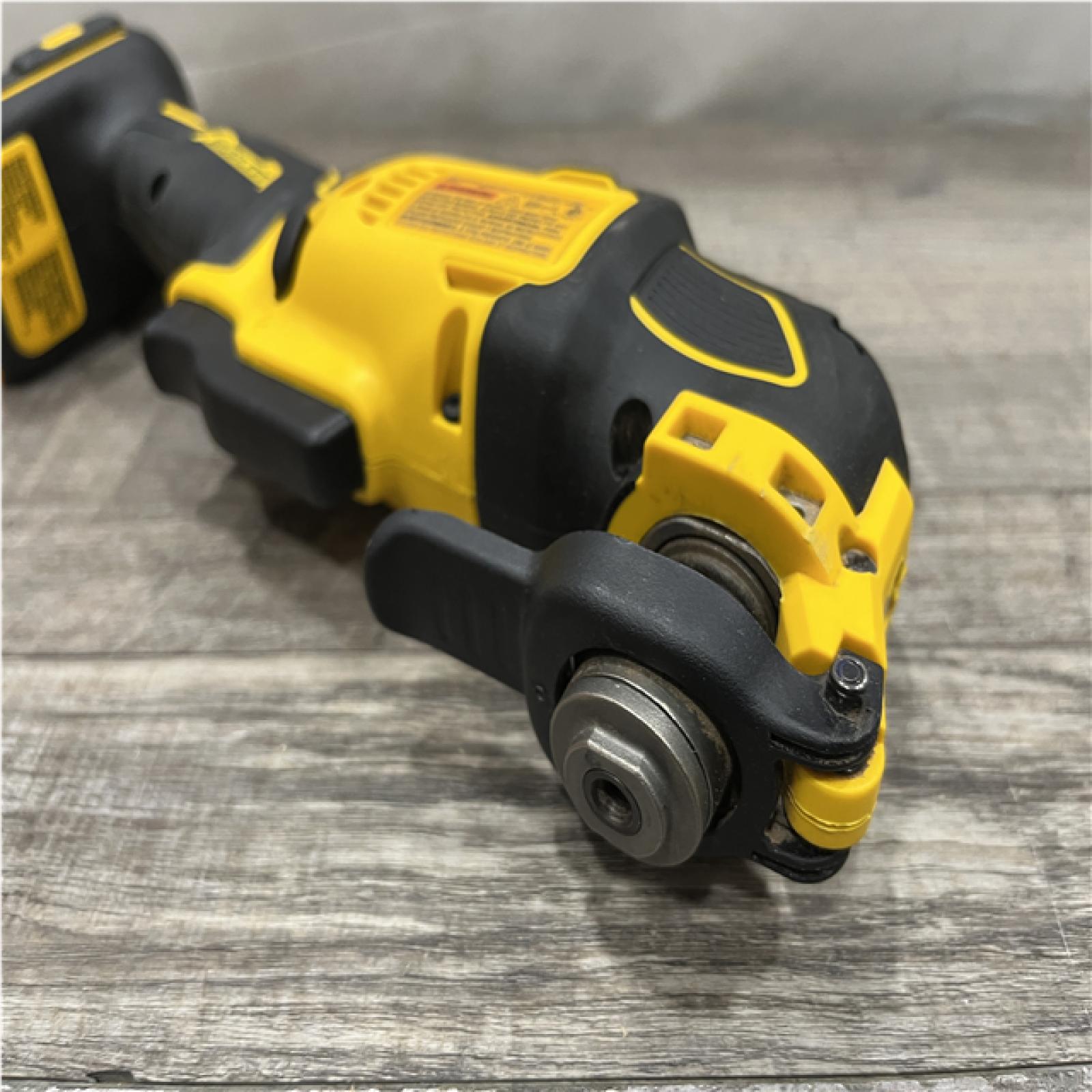 AS-IS DEWALT ATOMIC 20V MAX Cordless Brushless Oscillating Multi Tool Kit