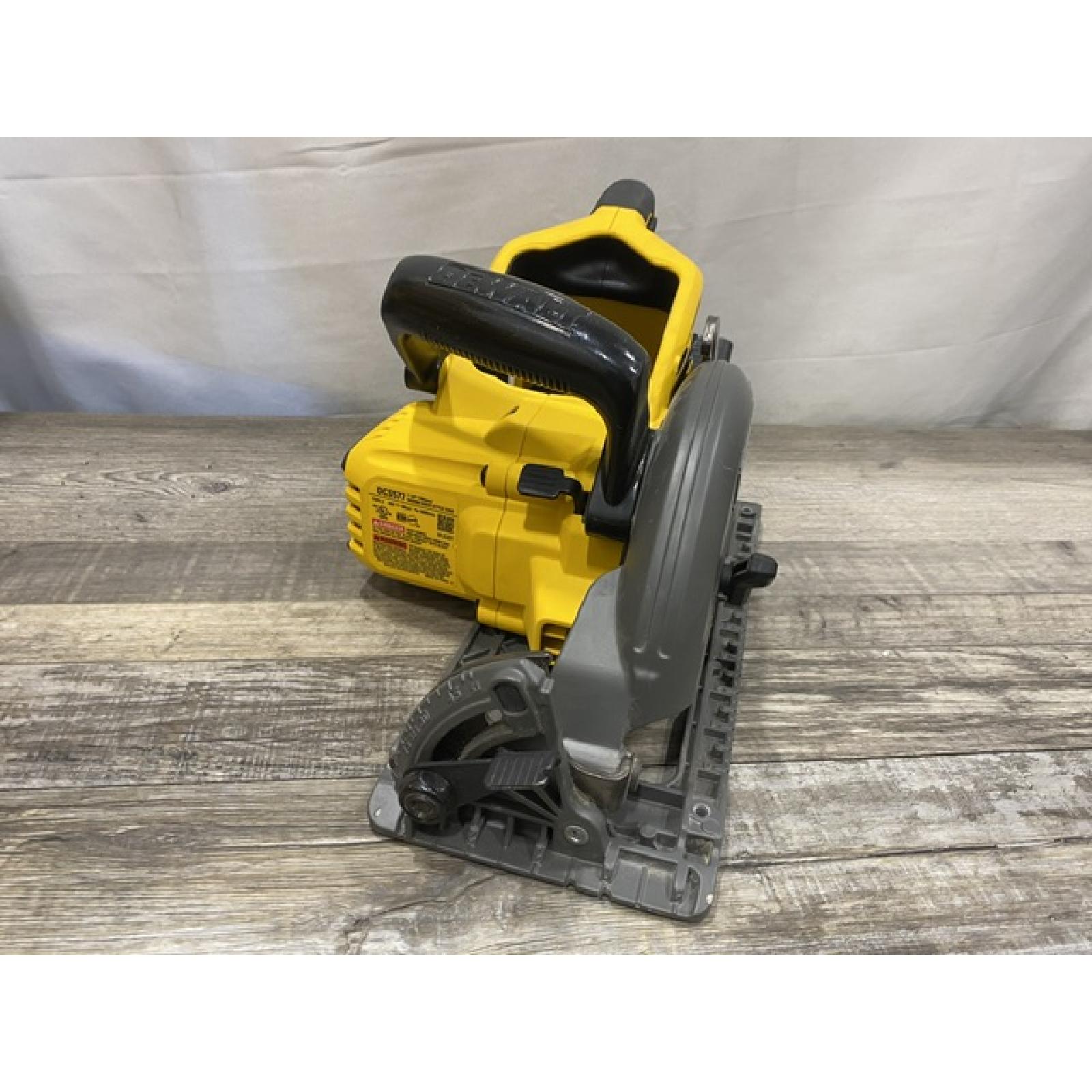 AS-IS DEWALT FLEXVOLT 60V MAX Cordless Brushless 7-1/4 in. Wormdrive Style Circular Saw (Tool Only)