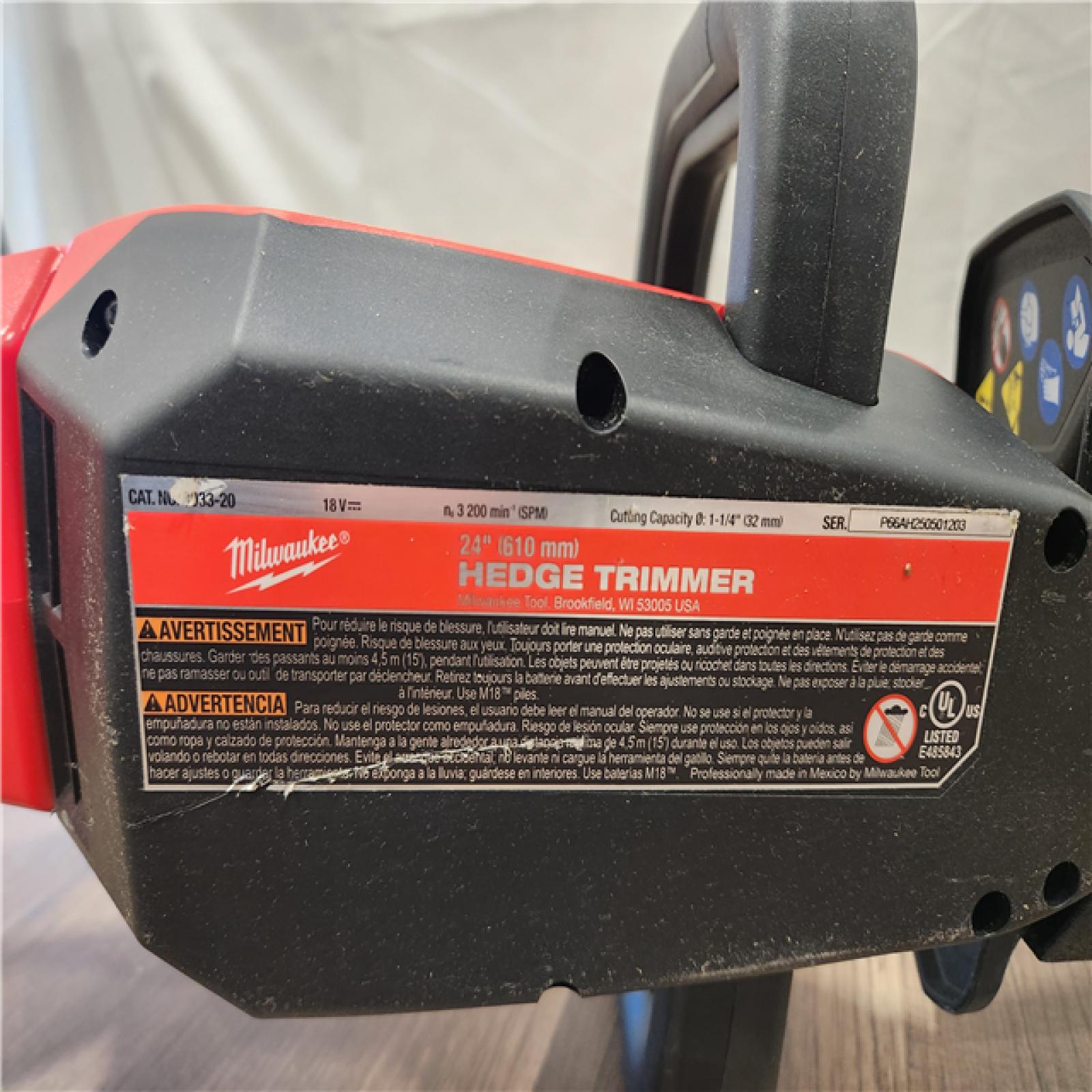 AS-IS- Milwaukee M18 FUEL 24 Hedge Trimmer (TOOL ONLY)