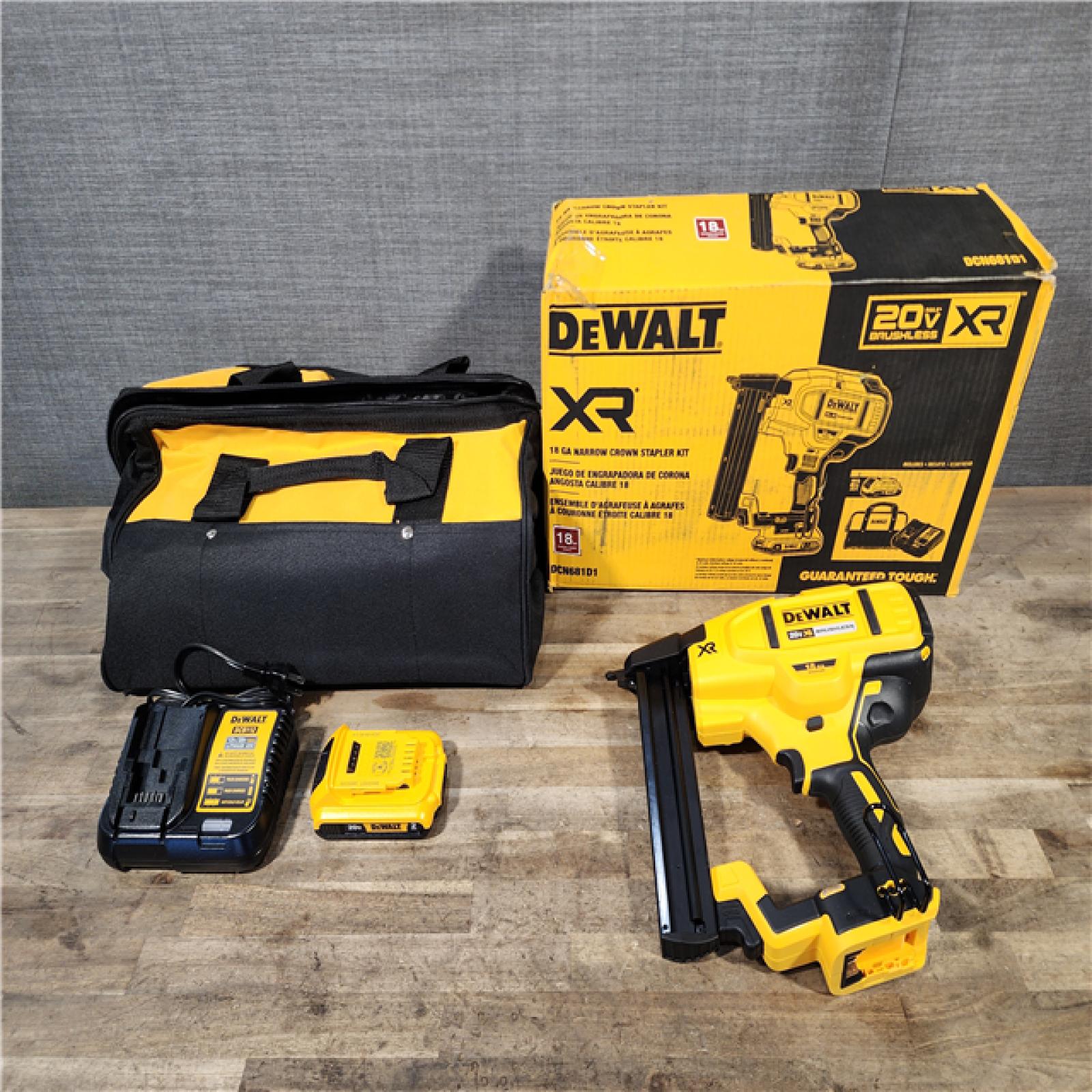 HOUSTON LOCATION - AS-IS DeWALT DCN681D1 20V MAX 18ga Cordless Brushless Narrow Crown Stapler Kit w/ BATTERY & CHARGER