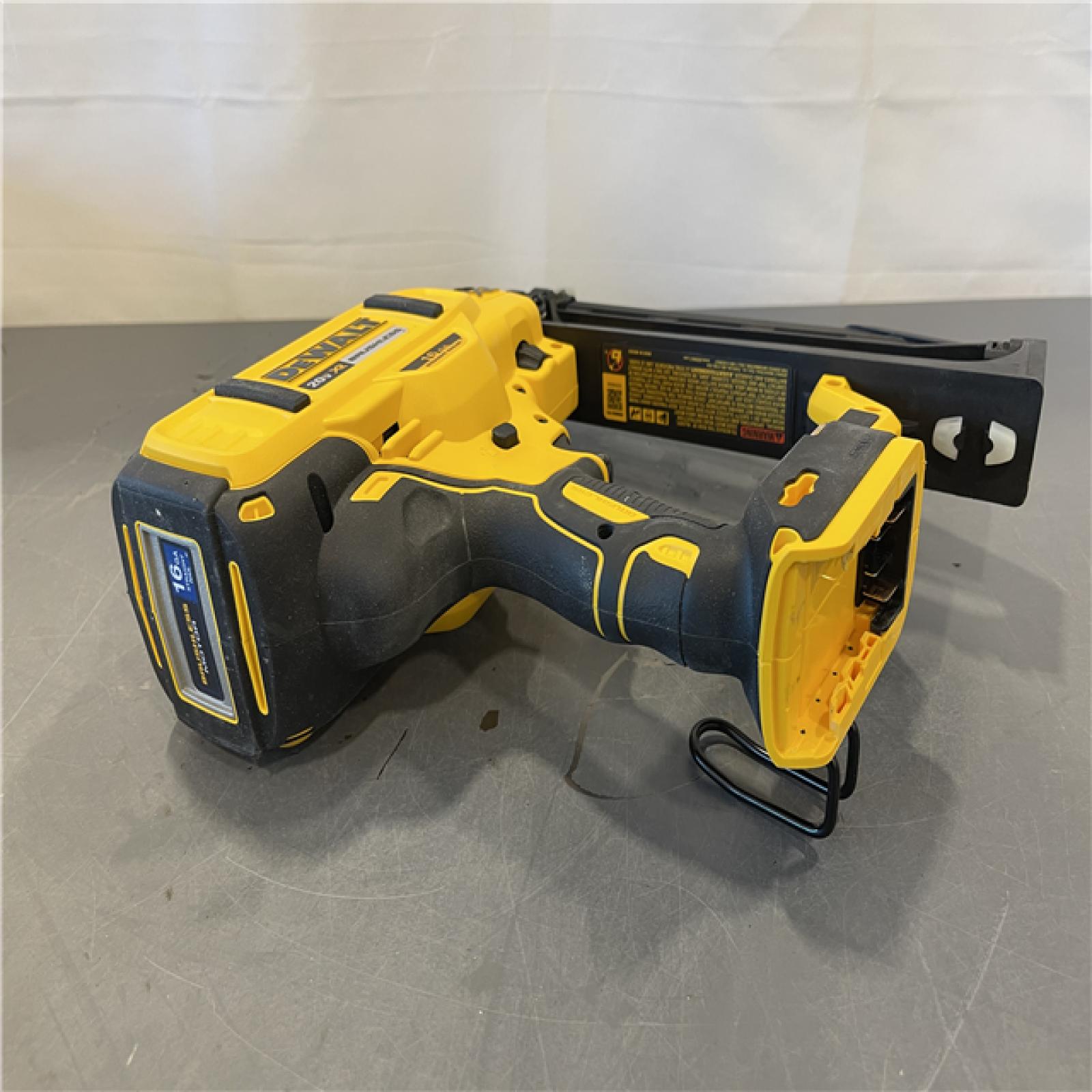 AS-IS - DEWALT 20V MAX XR 16-Gauge Lithium-Ion Cordless Finish Nailer