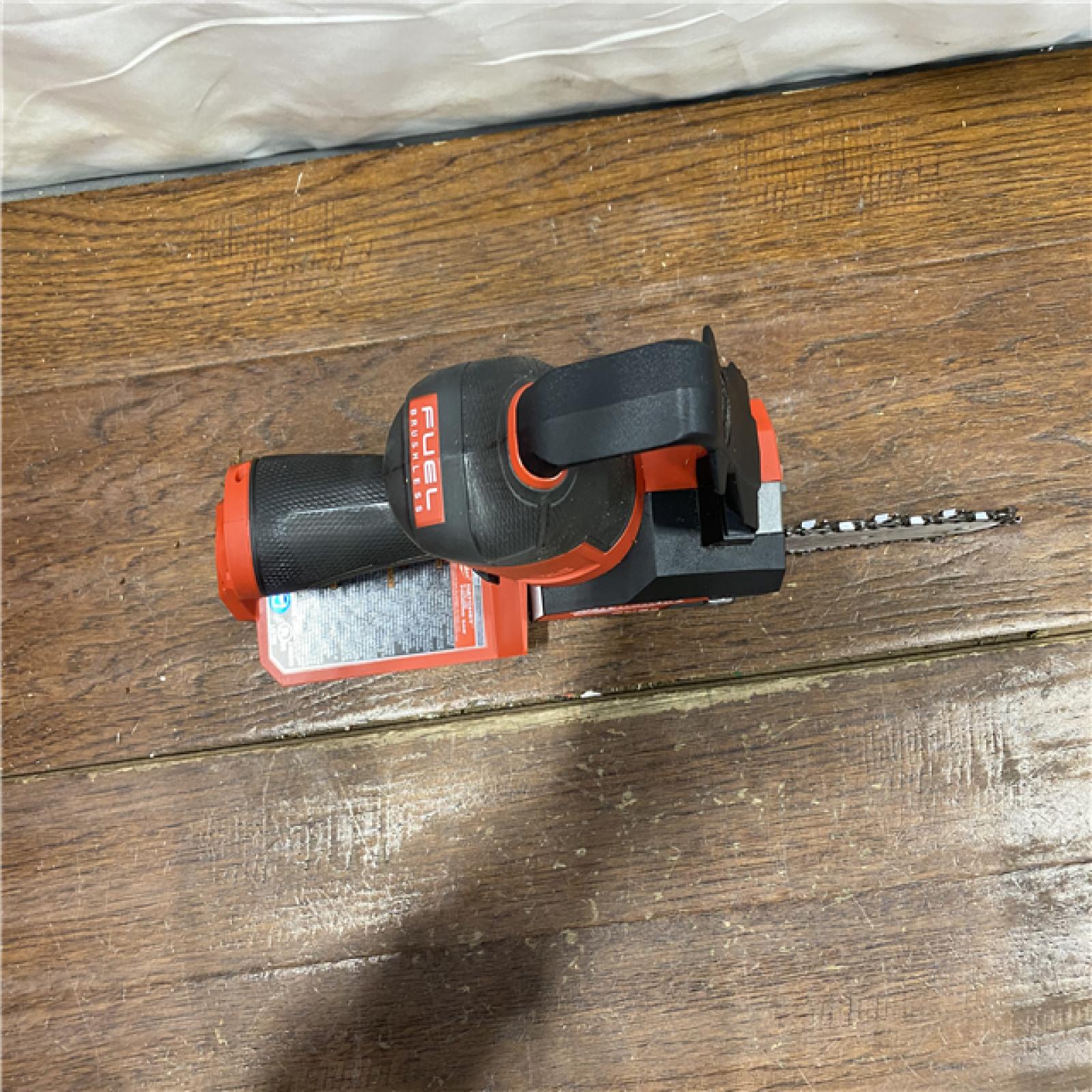 AS-IS Milwaukee-2527-21 M12 FUEL HATCHET 6in. Pruning Saw Kit