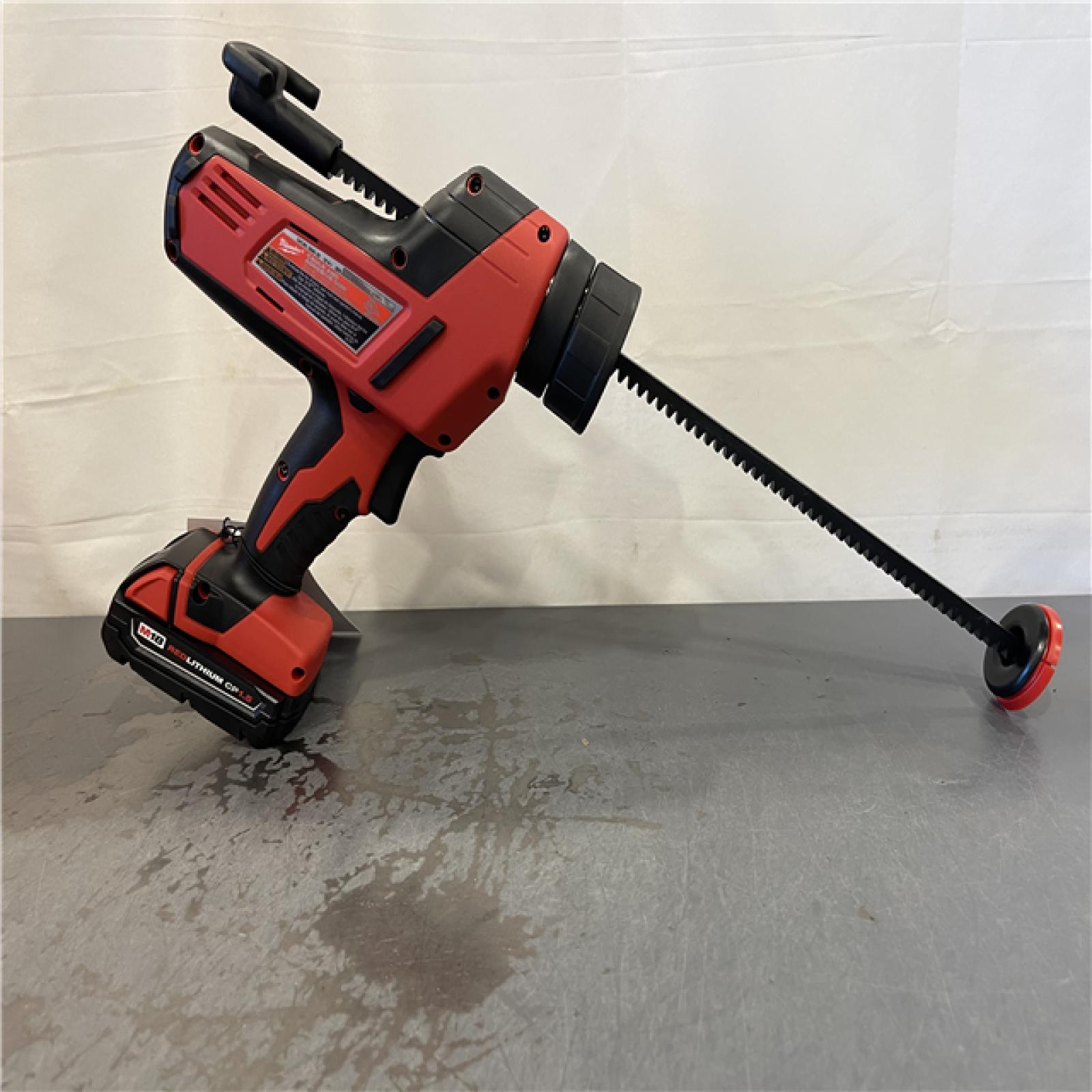 AS-IS - Milwaukee M18 18V Lithium-Ion Cordless 20 Oz. Caulk and Adhesive Gun Kit