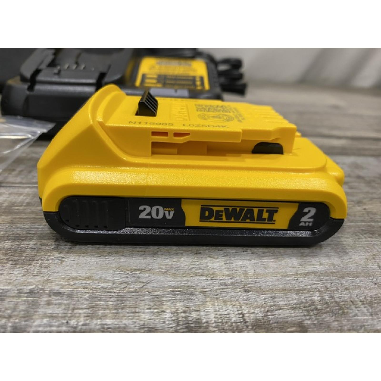 AS-IS DEWALT ATOMIC 20V MAX Lithium Ion Cordless 23 Gauge Pin Nailer Kit