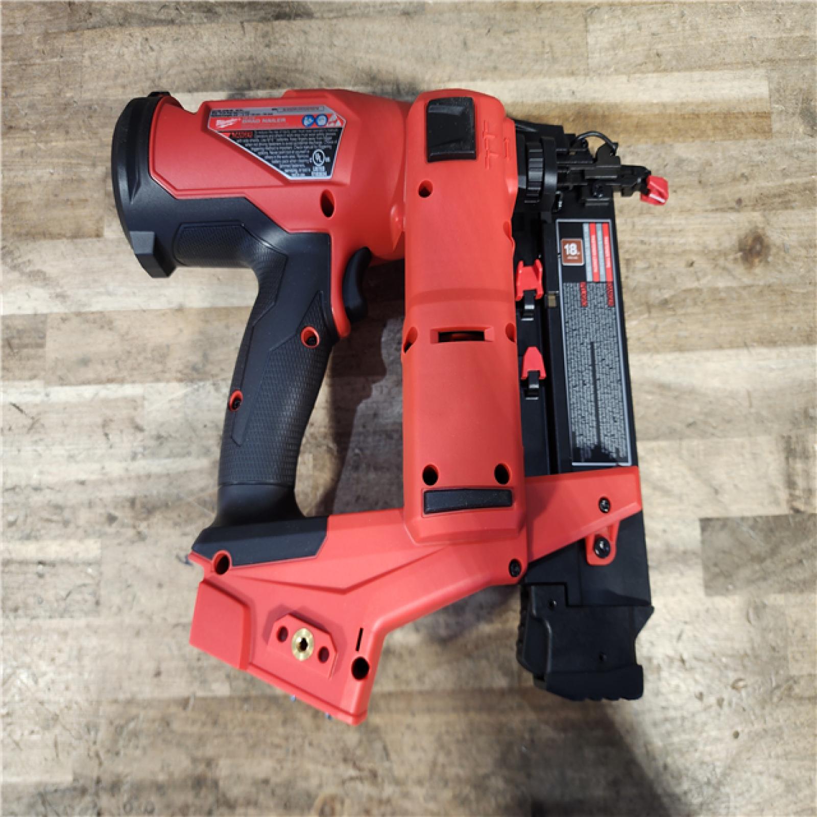 HOUSTON LOCATION - AS-IS (APPEARS LIKE NEW) Milwaukee FUEL 18-Volt Lithium-Ion Brushless Cordless 18-Gauge Brad Nailer (Tool-Only)