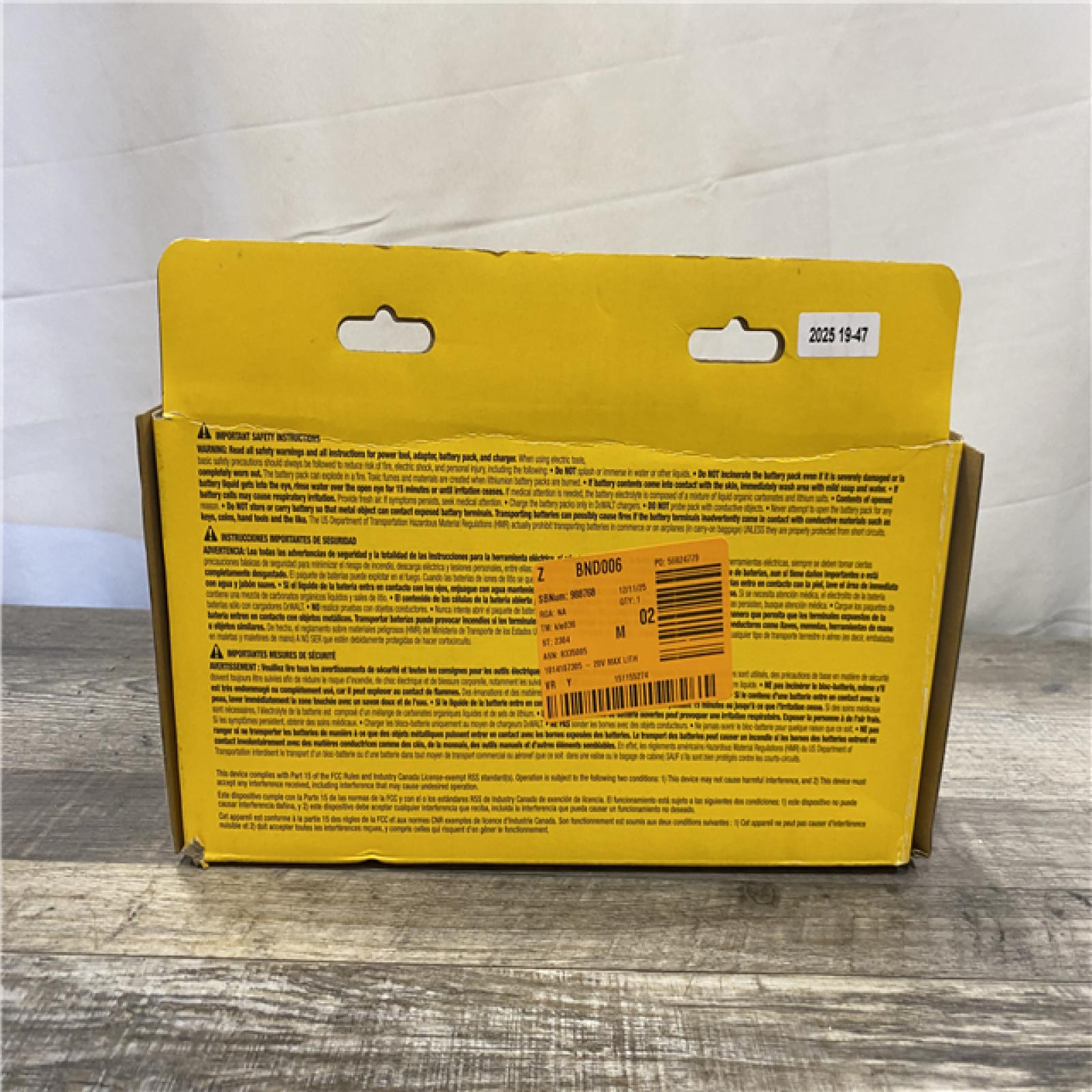 NEW - DEWALT 20V MAX Lithium-Ion Starter Kit