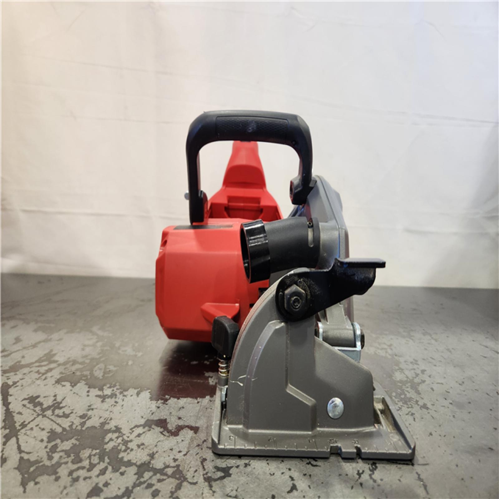 AS-IS- Milwaukee FUEL 18V Lithium-Ion Cordless 7-1/4 in. Rear Handle Circular Saw (Tool-Only)