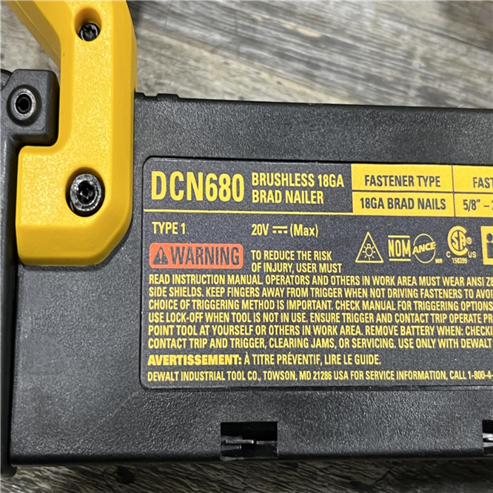 AS-IS DEWALT 20V MAX XR 18 Gauge Brad Nailer Kit