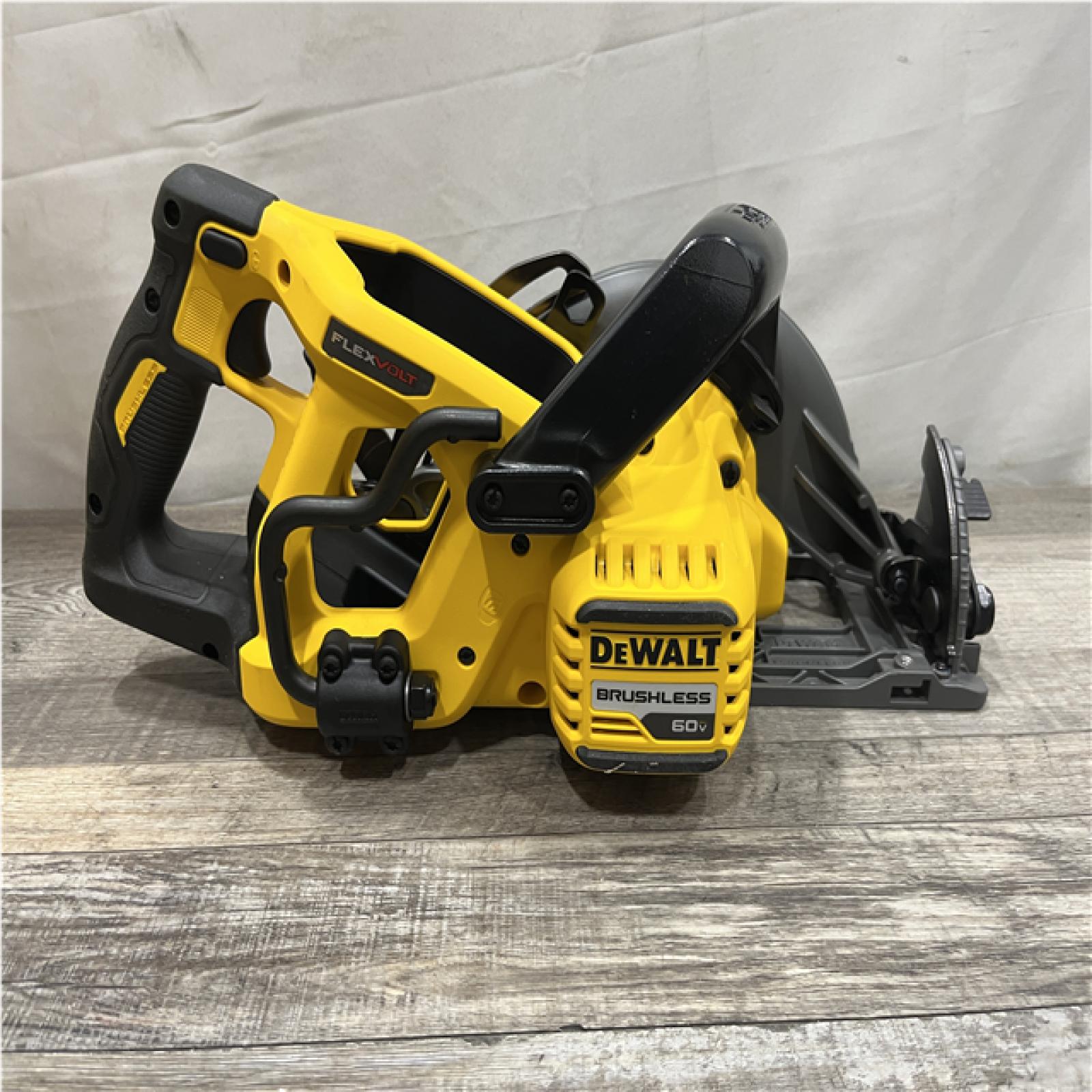 AS-IS DEWALT FLEXVOLT 60V MAX Cordless Brushless 7-1/4 in. Wormdrive Style Circular Saw (Tool Only)