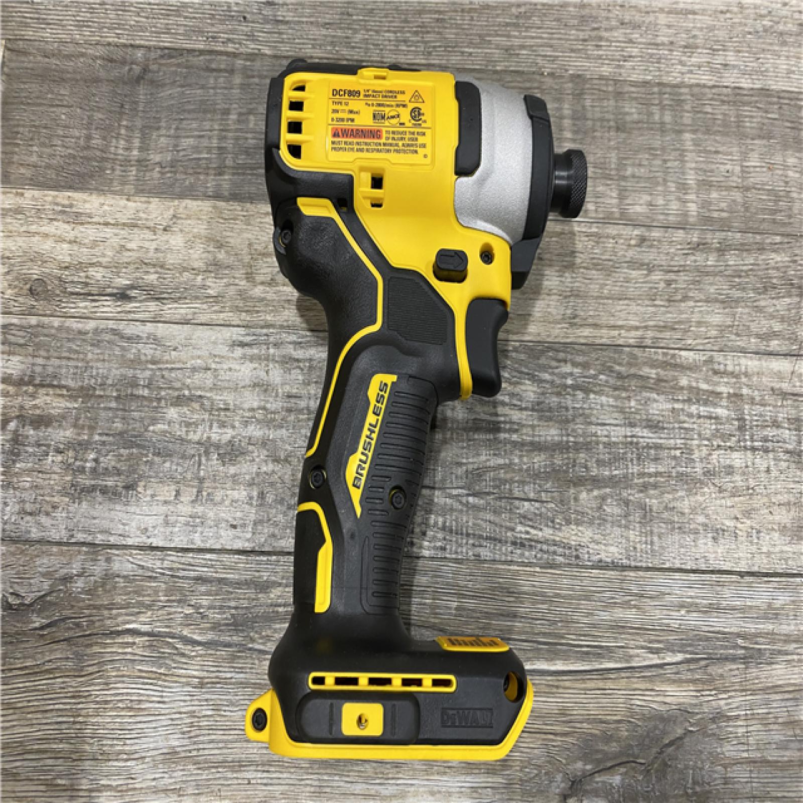 AS-IS DEWALT Atomic 20V Max Lithium-Ion Brushless Cordless Compact 1/4 in. Impact Driver Kit