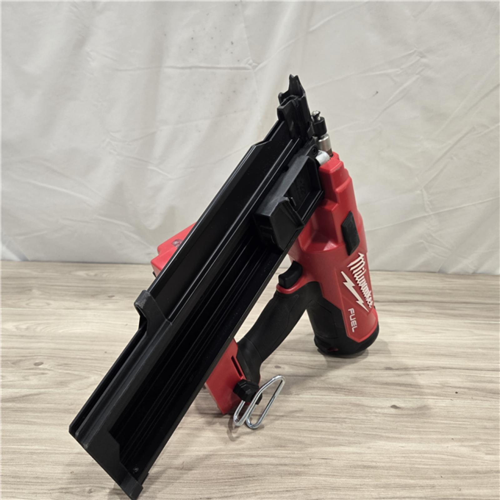 AS-IS Milwaukee 2744-20 M18 FUEL 3-1/2 in. 18V 21-Degree Cordless Framing Nailer (Tool-Only)