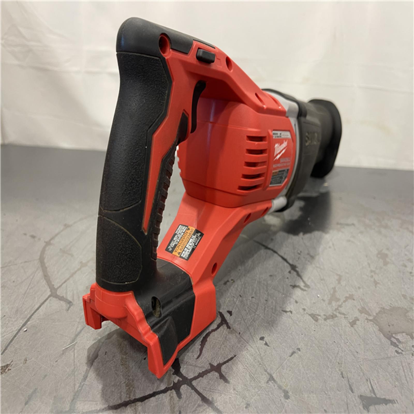 AS-IS - Milwaukee M18 18V Lithium-Ion Cordless SAWZALL Reciprocating Saw