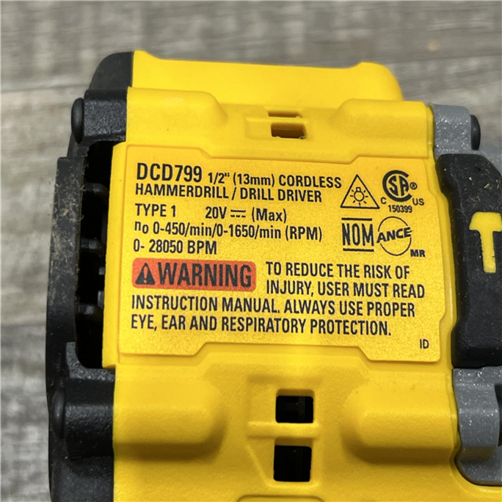 AS-IS DEWALT ATOMIC 20V Lithium-Ion Cordless 1/2 in. Hammer Drill Kit