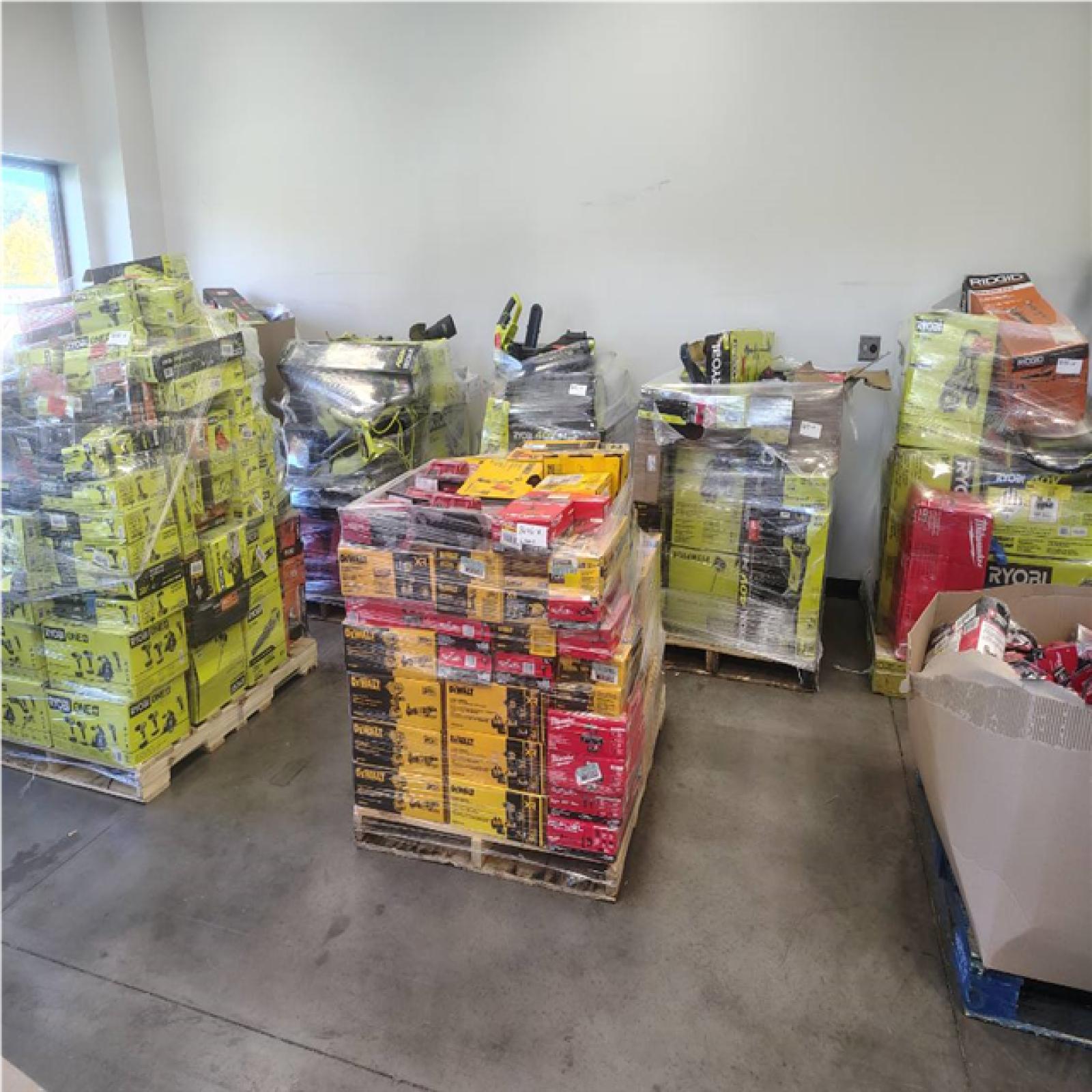 Pittston Location As-Is Power Tools Partial Truckload (12 Pallets) 8646-A
