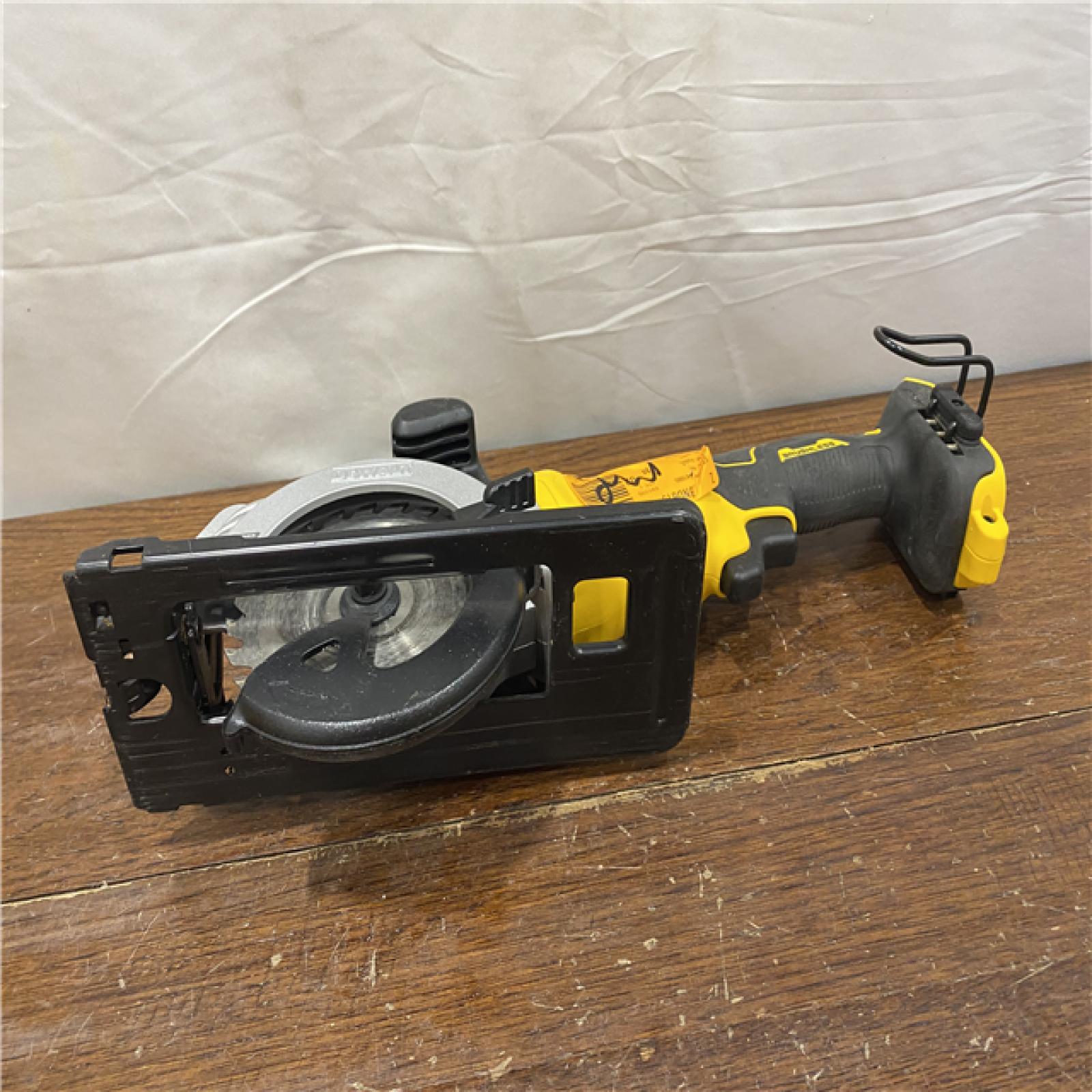 AS-ISDEWALT ATOMIC 20V MAX Cordless Brushless 4-1/2 in. Circular Saw (Tool Only)