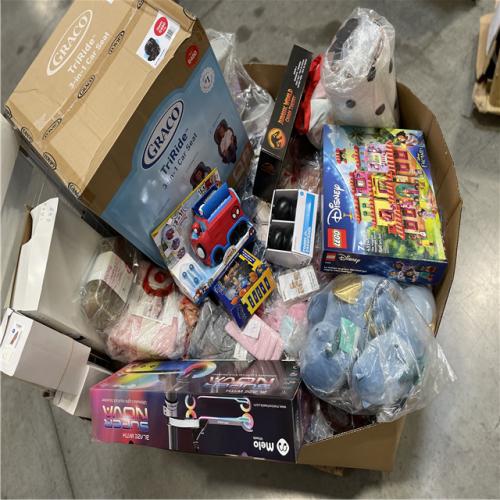 DALLAS LOCATION- NEW! BULLSEYE MIXED CLOTHING PALLET (300 UNITS)