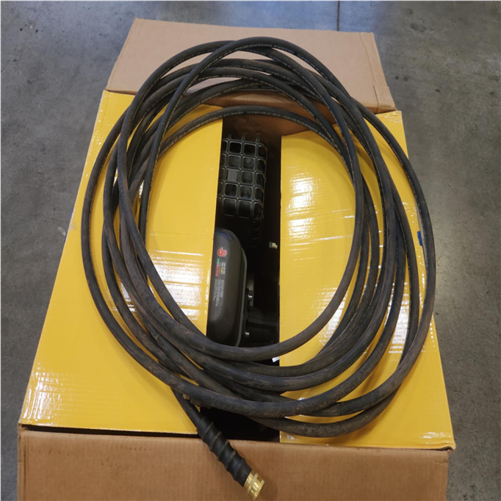 Phoenix LIKE NEW DEWALT 4400 PSI 4.0 GPM Cold Water Gas Pressure Washer