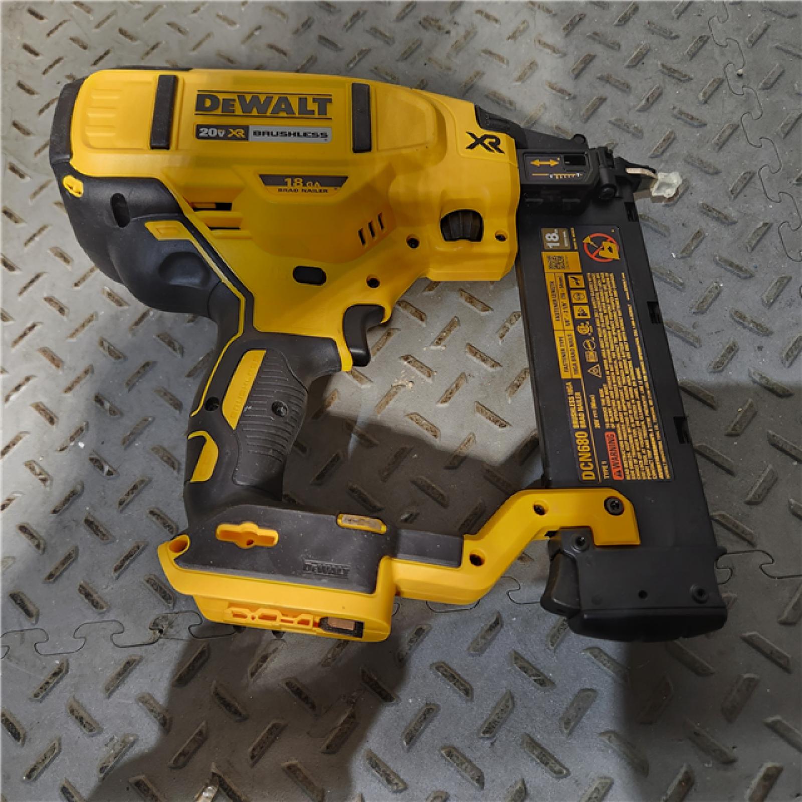 HOUSTON LocationASISDeWalt DCN680D1 20Volt MAX XR Cordless Brad