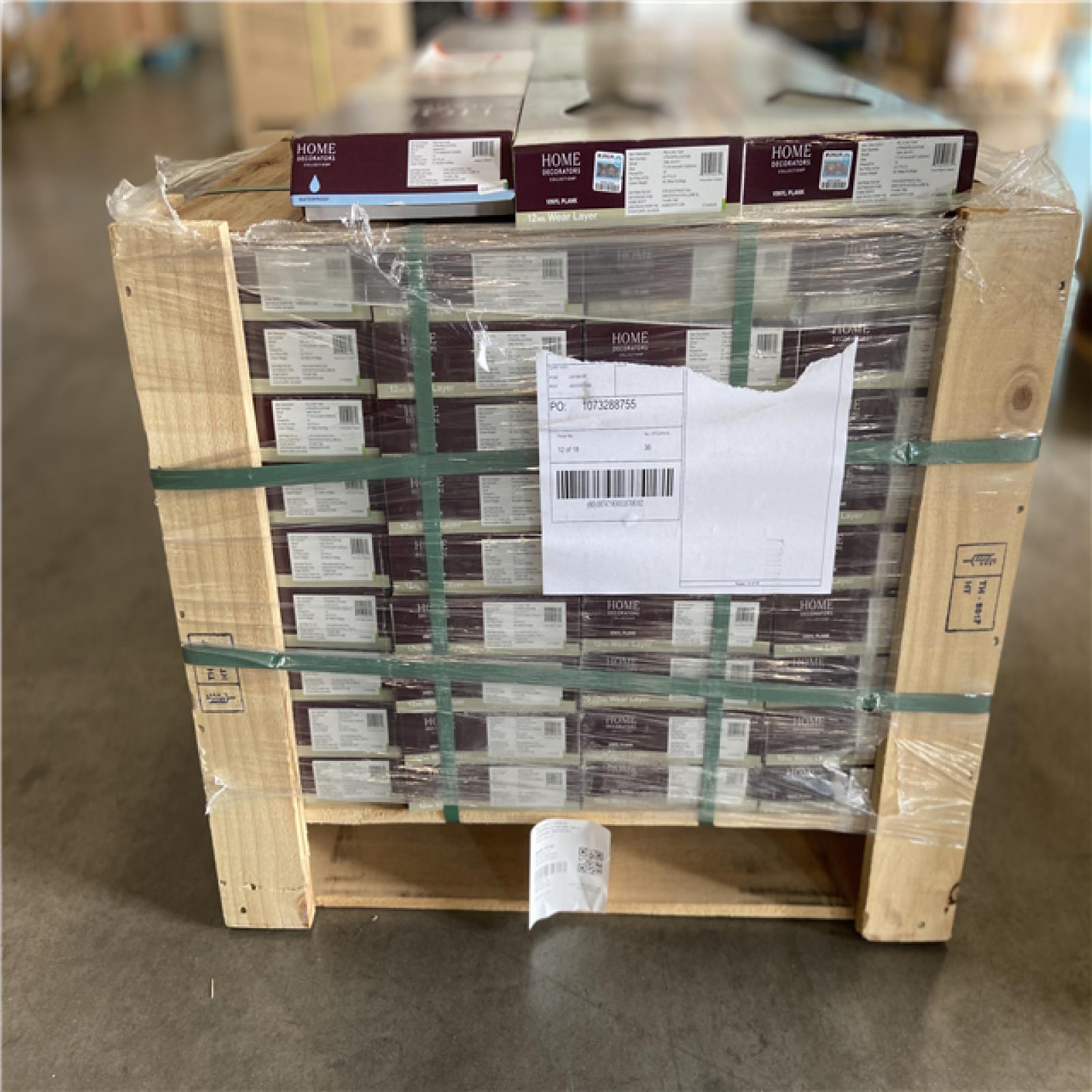 DALLAS LOCATION - Home Decorators Collection Pelican 12 MIL x 7 in. W x 48 in. L Waterproof Click Lock Luxury Vinyl Plank Flooring (23.8 sq.ft./Case) - 39 UNITS