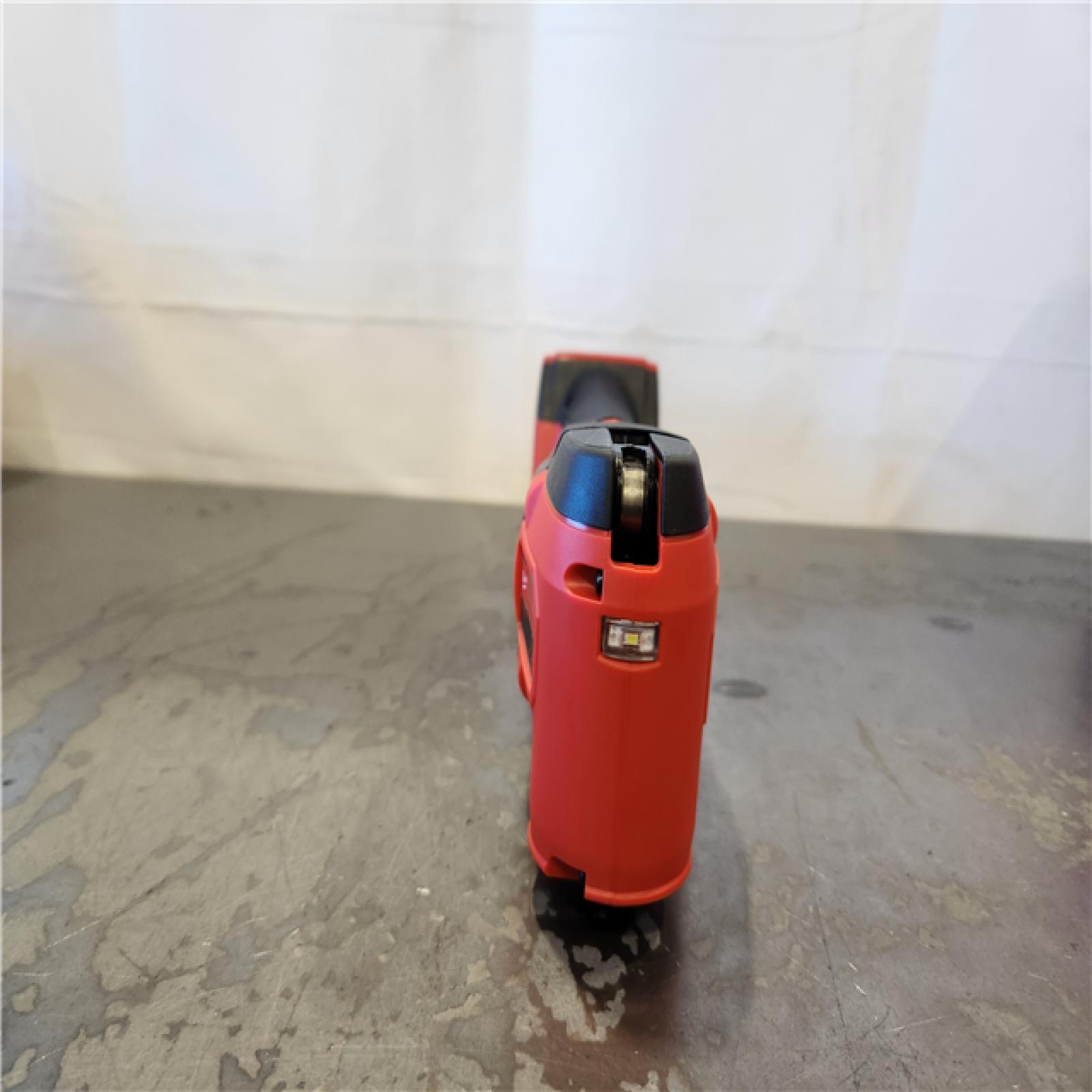 AS-IS- Milwaukee 18V Lithium-Ion Cordless Oscillating Multi-Tool Kit