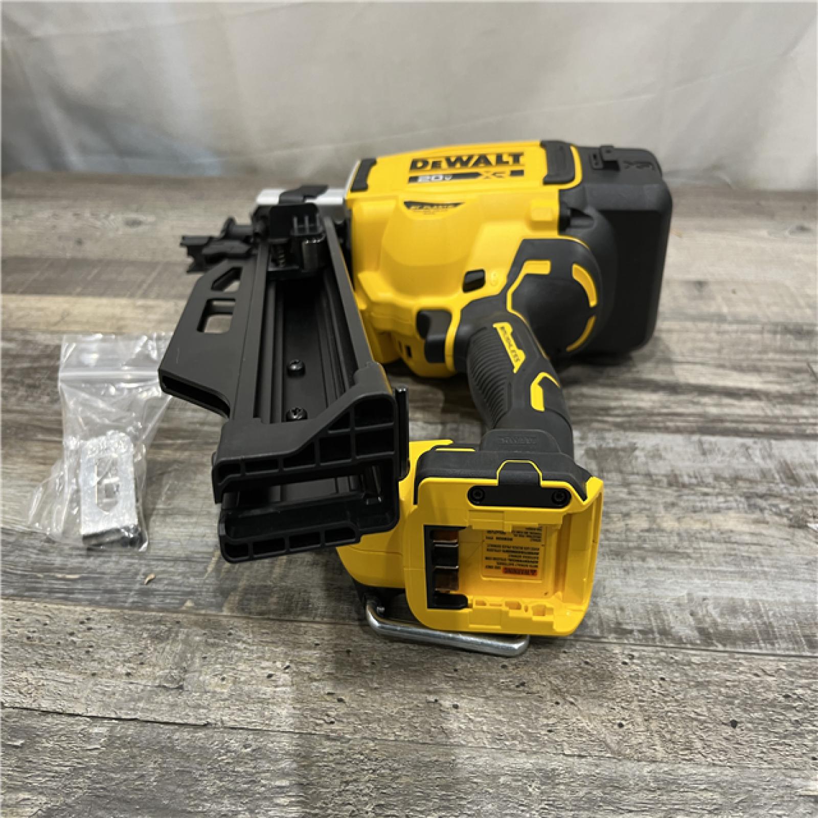 AS-IS DEWALT 20-Volt 21° Cordless Framing Nailer (Tool-Only)
