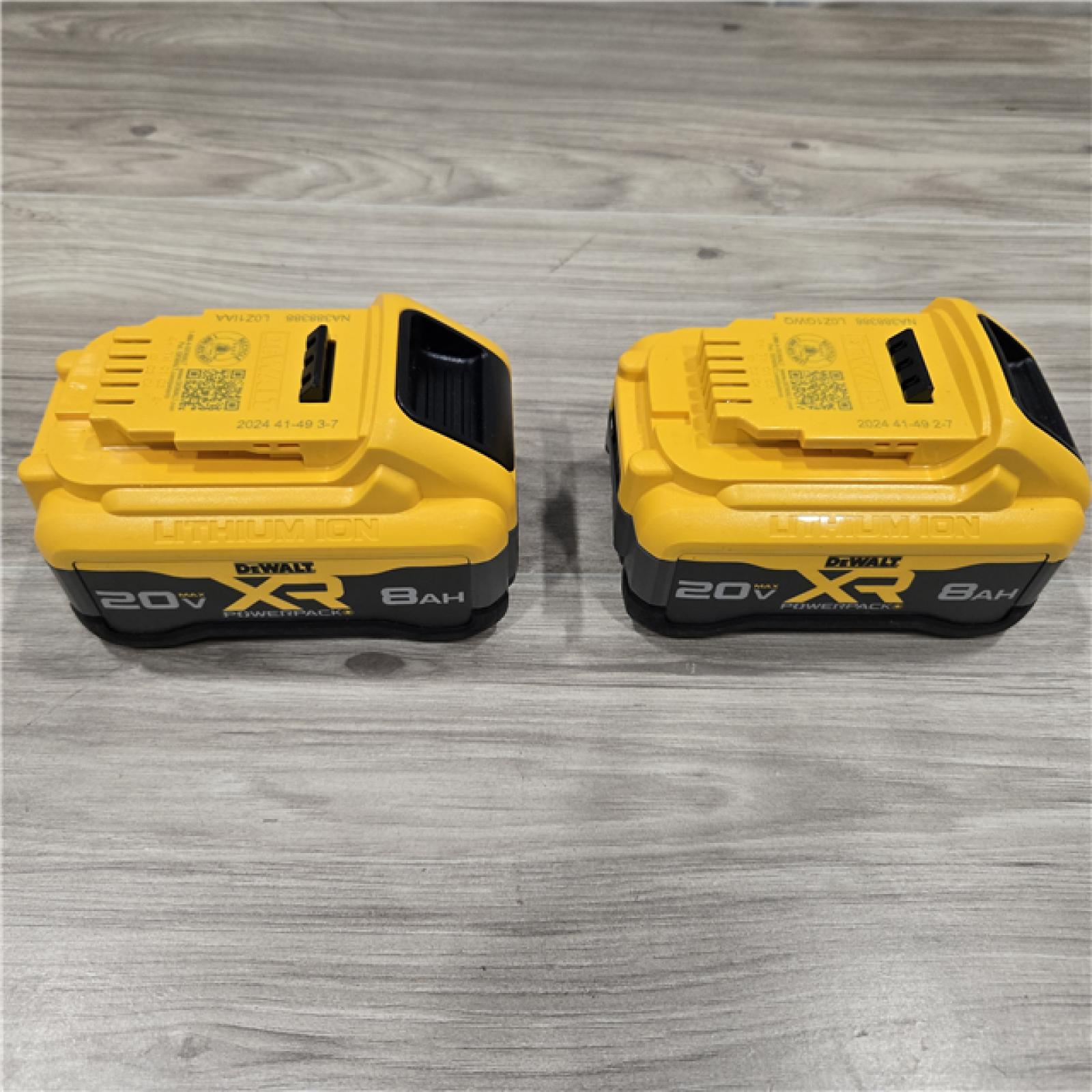 LIKE NEW! - DEWALT 20V MAX XR Lithium-Ion 8.0 Ah Battery Pack (2-Pack)