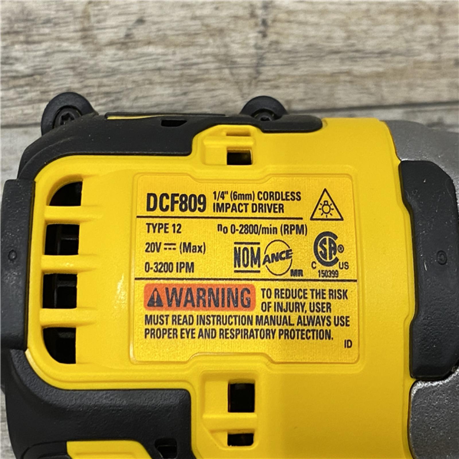 AS-IS DEWALT Atomic 20V Max Lithium-Ion Brushless Cordless Compact 1/4 in. Impact Driver Kit
