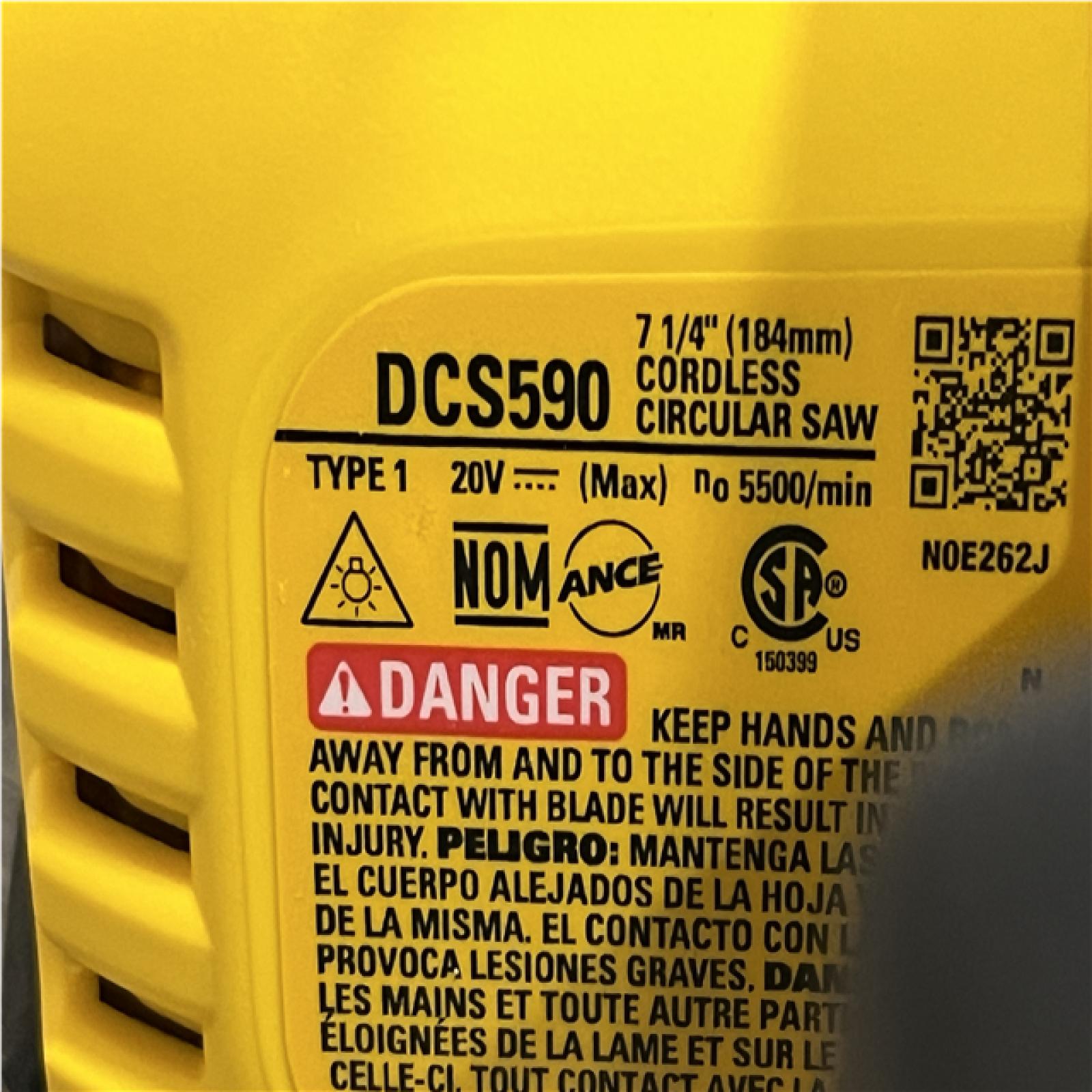 AS-IS DEWALT 20-Volt MAX 7-1/4 in. Cordless Circular Saw (Tool Only)