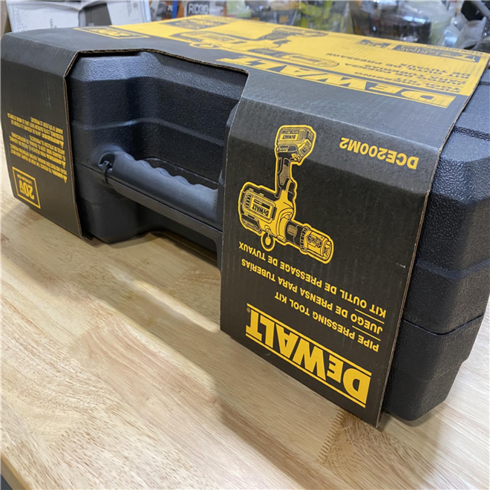 New! Dewalt 20Volt MAX LithiumIon Cordless Copper Pipe Crimper with