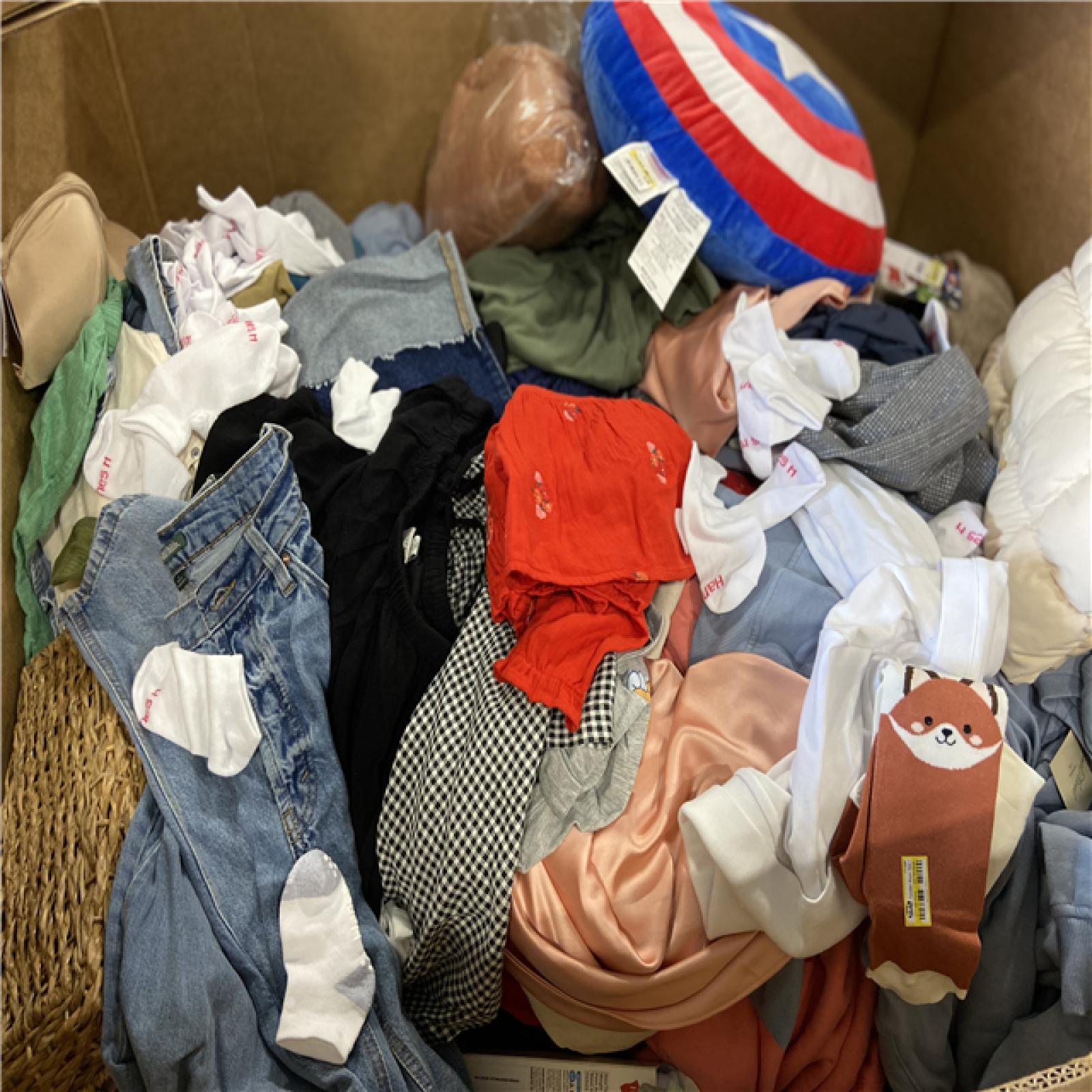 DALLAS LOCATION - BULLSEYE CLOTHING, HOME GOODS PALLET