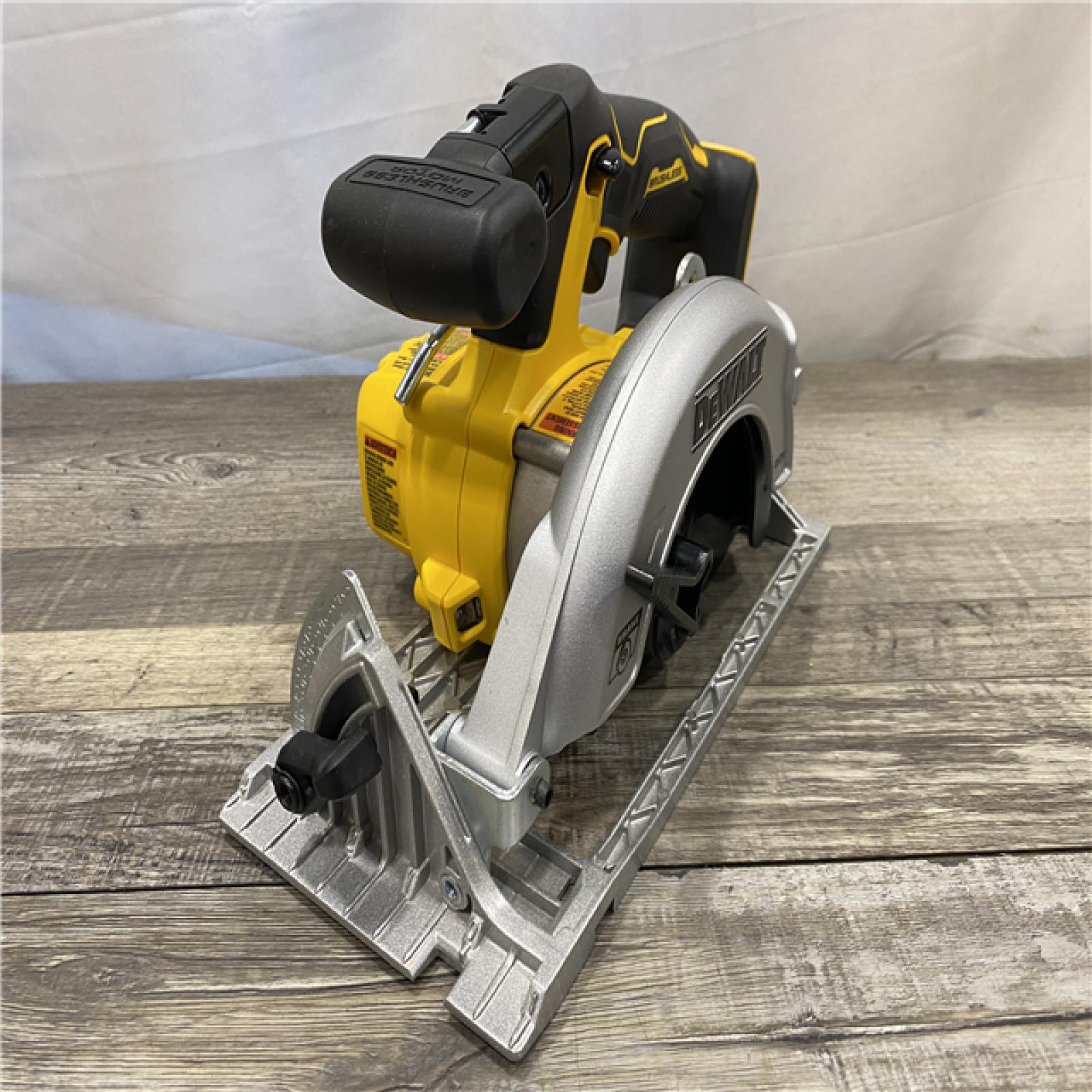 AS-IS DEWALT 20V MAX Cordless Brushless 6-1/2 in. Sidewinder Style Circular Saw (Tool Only)