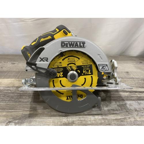 AS-IS DEWALT 20-Volt MAX 7-1/4 in. Cordless Circular Saw (Tool Only)