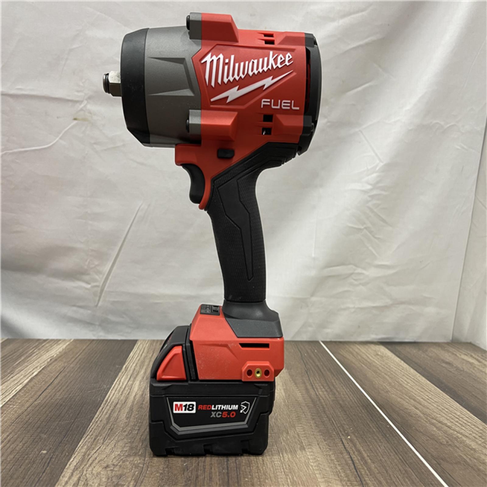 AS-IS Milwaukee M18 FUEL 18V Lithium-Ion Brushless Cordless 1/2 in. Impact Wrench w/Friction Ring Kit