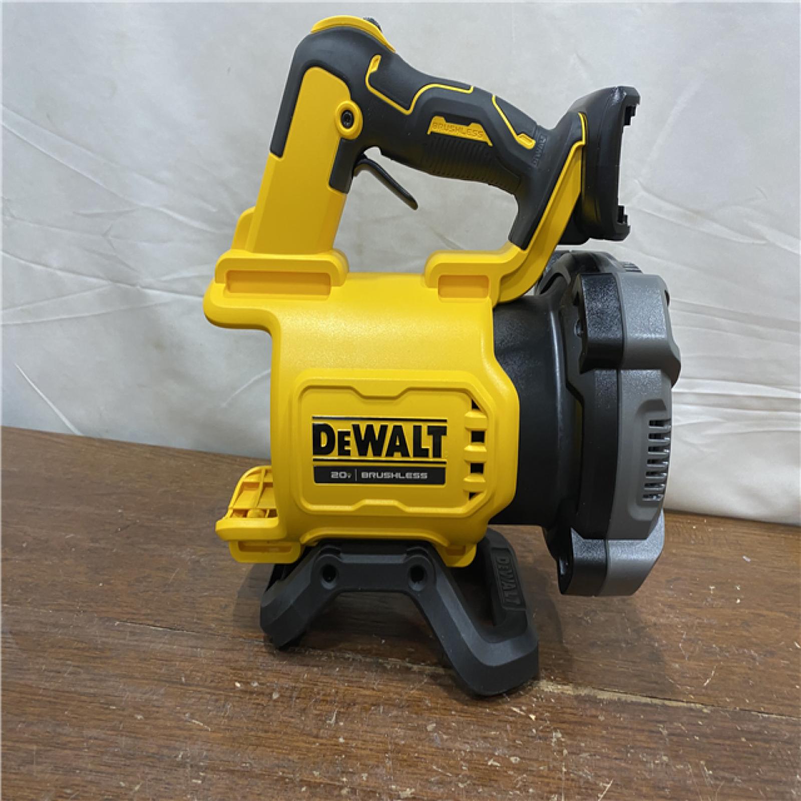AS-IS DEWALT 20V MAX* XR Brushless Cordless Handheld Blower Kit