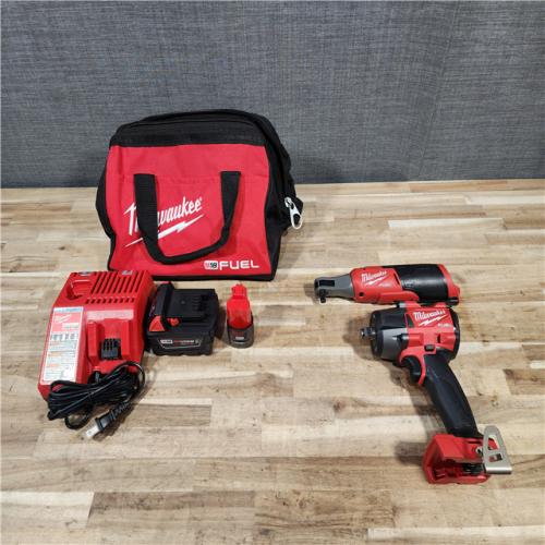 HOUSTON LOCATION - AS-IS MILWAUKEE 2 TOOL COMBO KIT W/ (2) BATTERY & CHARGER