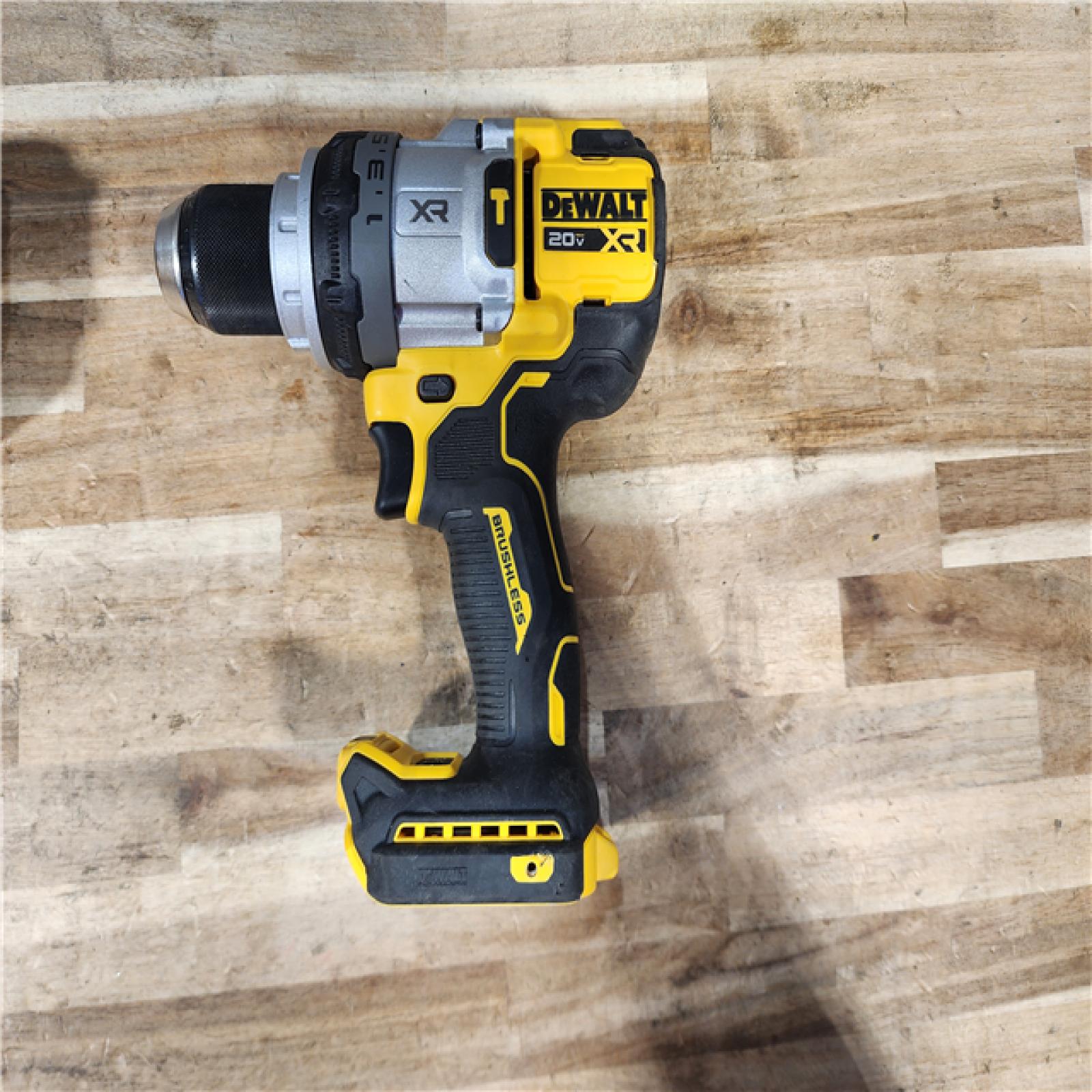 HOUSTON LOCATION - AS-IS DEWALT 20V XR Lithium-Ion Cordless Hammer Drill Kit